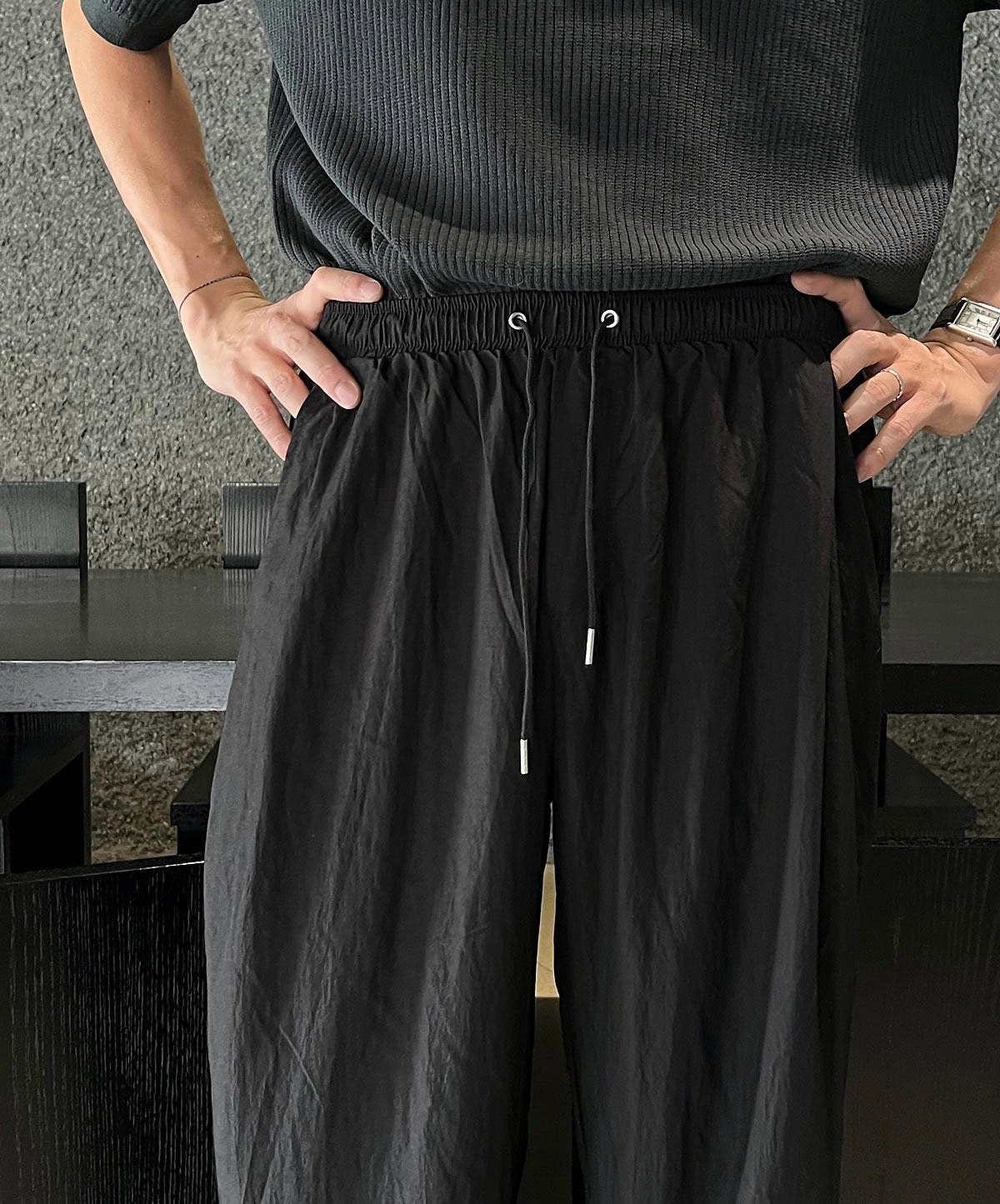 MAGNOLIA Bugs Rayon-Nylon Wide Banding Pants(BLACK,KHAKI,CHARCOAL,BEIGE) 商品画像6/18