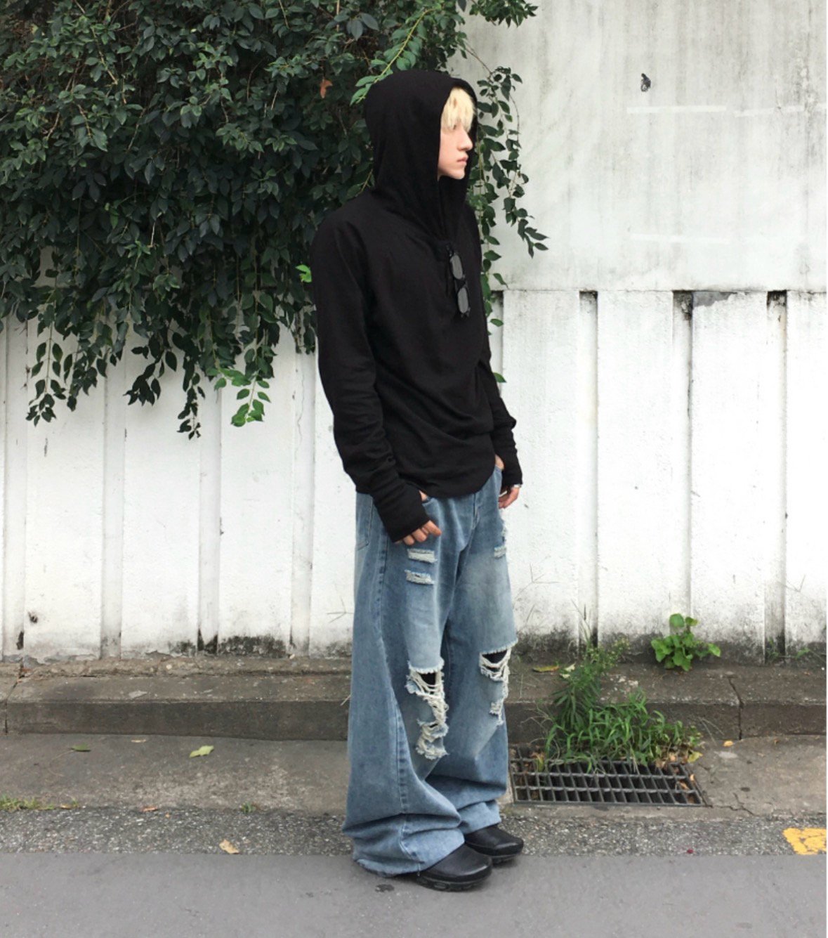 MAGNOLIA Finger Hole Henley Neck Hoodie(BLACK, CHARCOAL, NAVY, MELANGE GRAY) 商品画像1/15