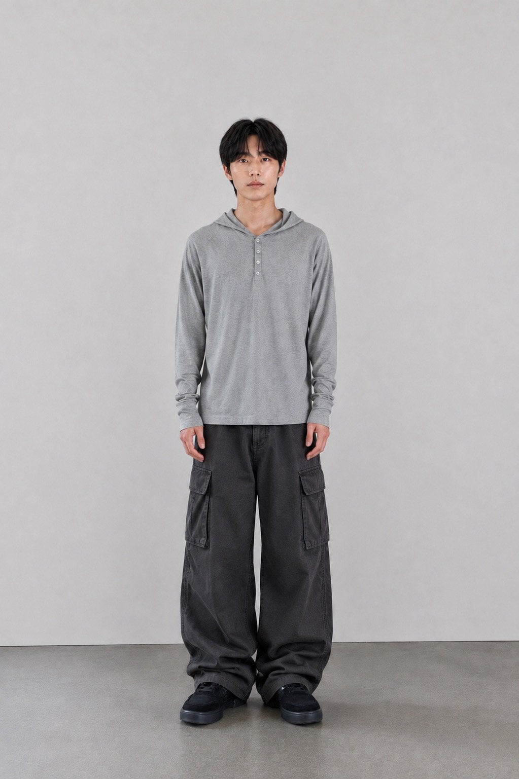 MAGNOLIA Finger Hole Henley Neck Hoodie(BLACK, CHARCOAL, NAVY, MELANGE GRAY) 商品画像10/15