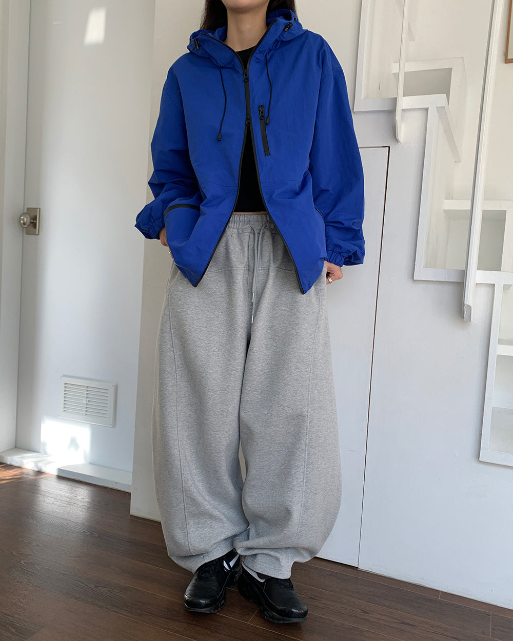 MAGNOLIA Hooded Zip-Up Windbreaker 韓国メンズファッション 01