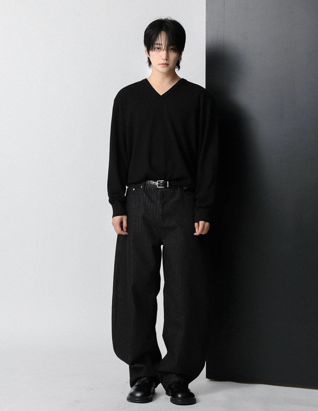 MAGNOLIA Trout Sewing V-Neck Knit(BROWN,NAVY,CHARCOAL,BLACK) 商品画像6/35