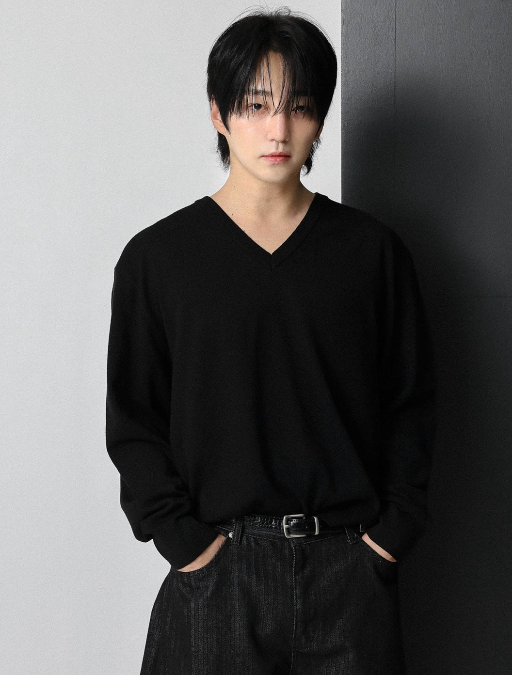 MAGNOLIA Trout Sewing V-Neck Knit(BROWN,NAVY,CHARCOAL,BLACK) 商品画像8/35