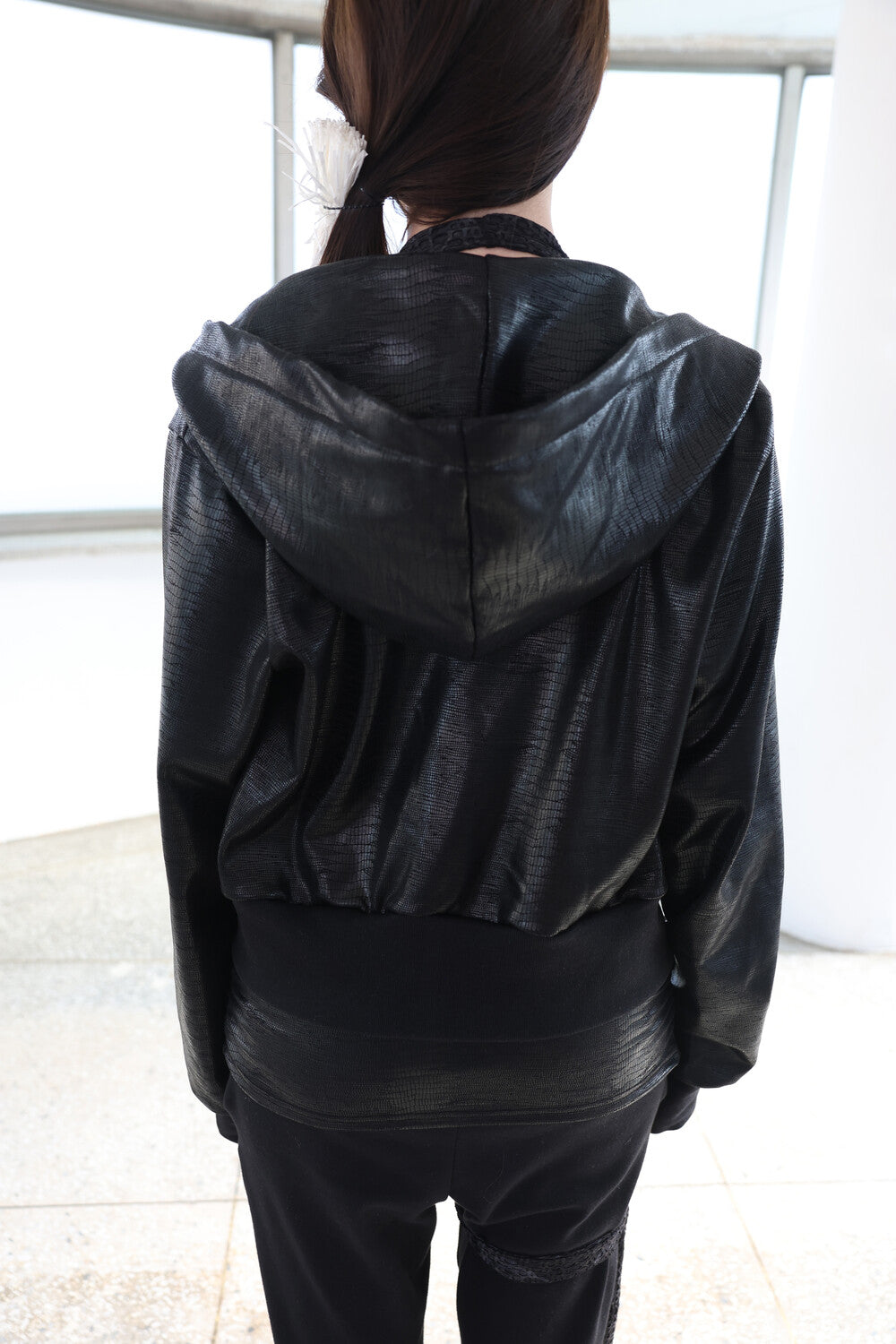 MIAE レザー フード ジップアップ ブラック バック｜韓国ファッション レディース