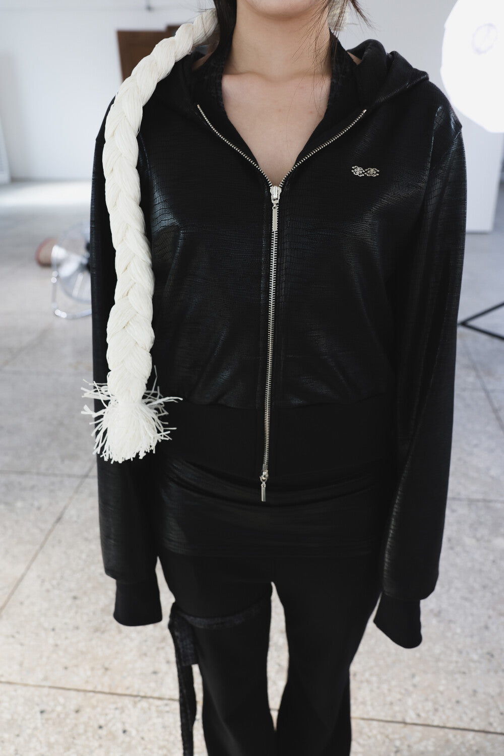 MIAE 2way レザー ジップアップ ブラック コーデ｜垢抜け 韓国ファッション レディース