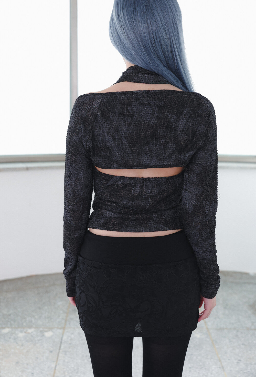 MIAE ディストレスド ハルタートップ ダークグレー サイズ参考｜韓国ファッション 20代 30代