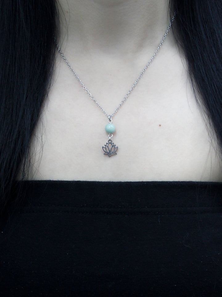 【MIAE ミエ】百合 Lotus necklace