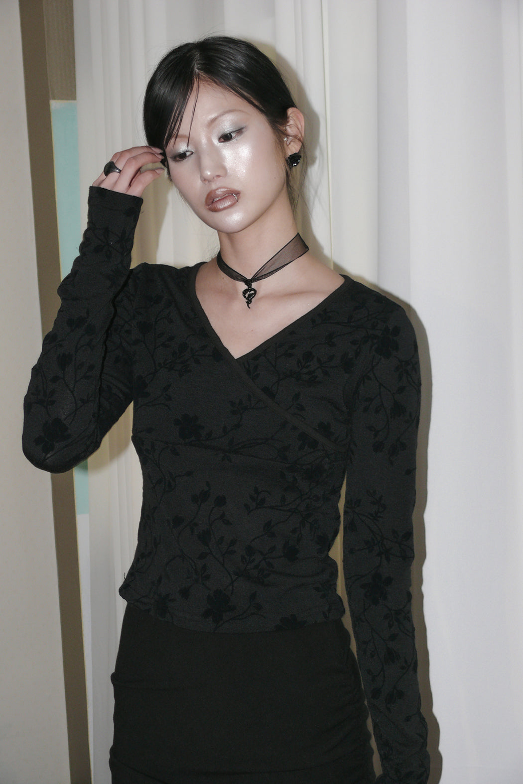 MIAE ダークローズ バラ ペンダント詳細｜きれいめ 韓国ファッション レディース