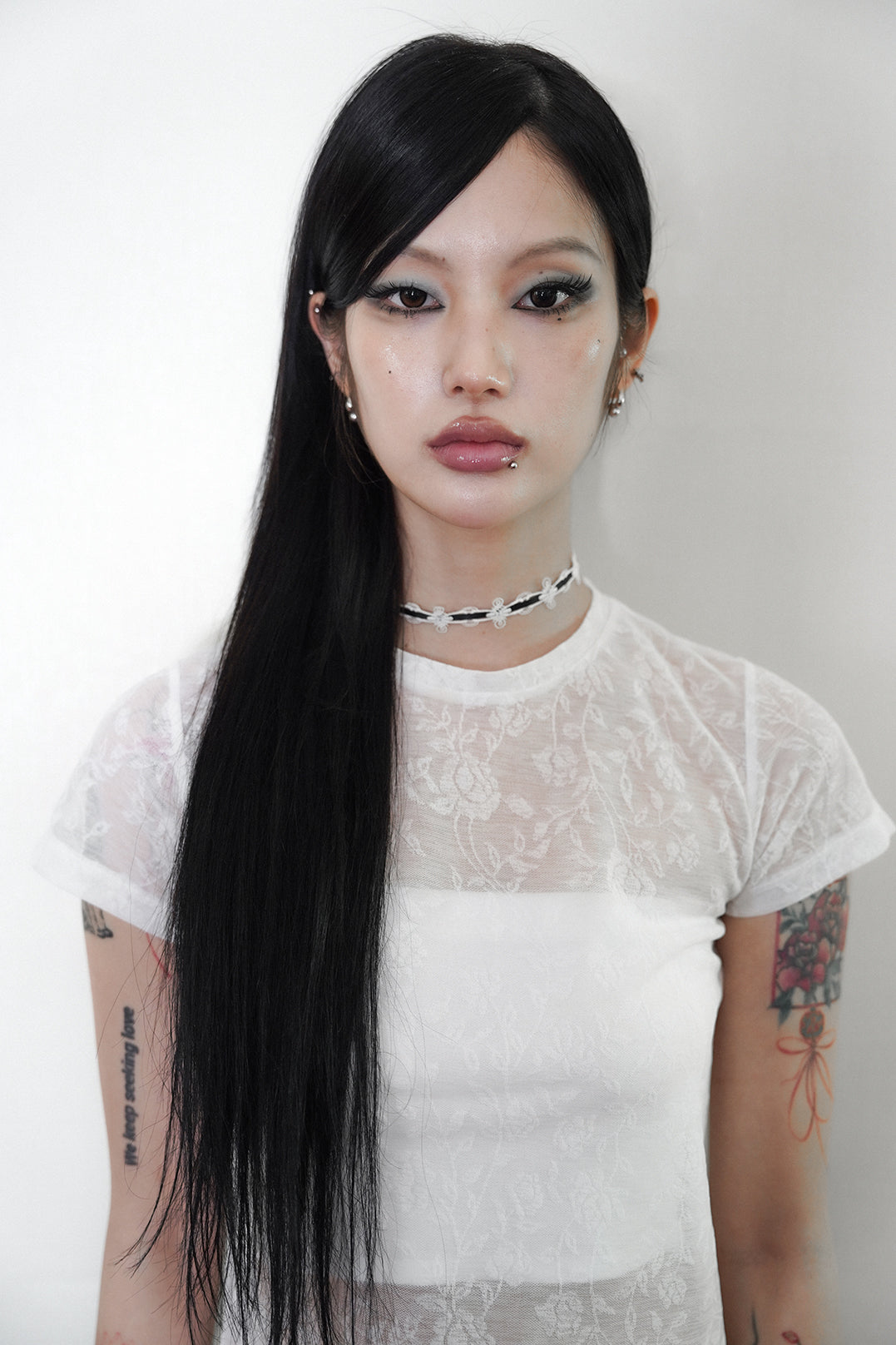 MIAE 暮月 チョーカー ホワイト コーデ｜韓国ブランド レディース アクセサリー