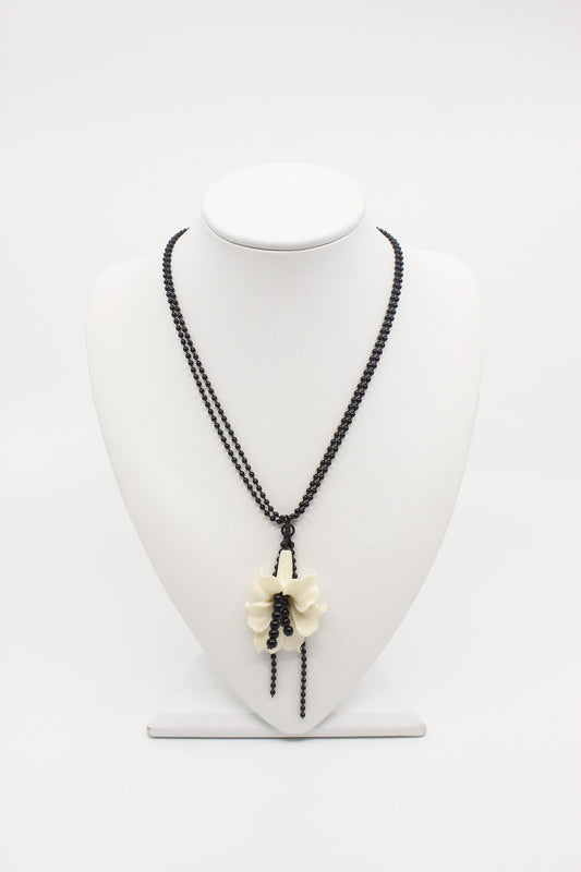 MIAE トロピカルネックレス アイボリー デートコーデ｜デートコーデ 韓国 レディース 上品