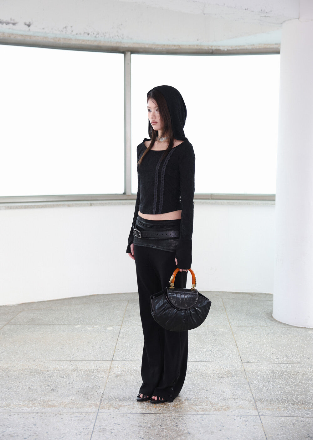 MIAE ブーツカット パンツ ブラック バック｜垢抜け 韓国ファッション レディース