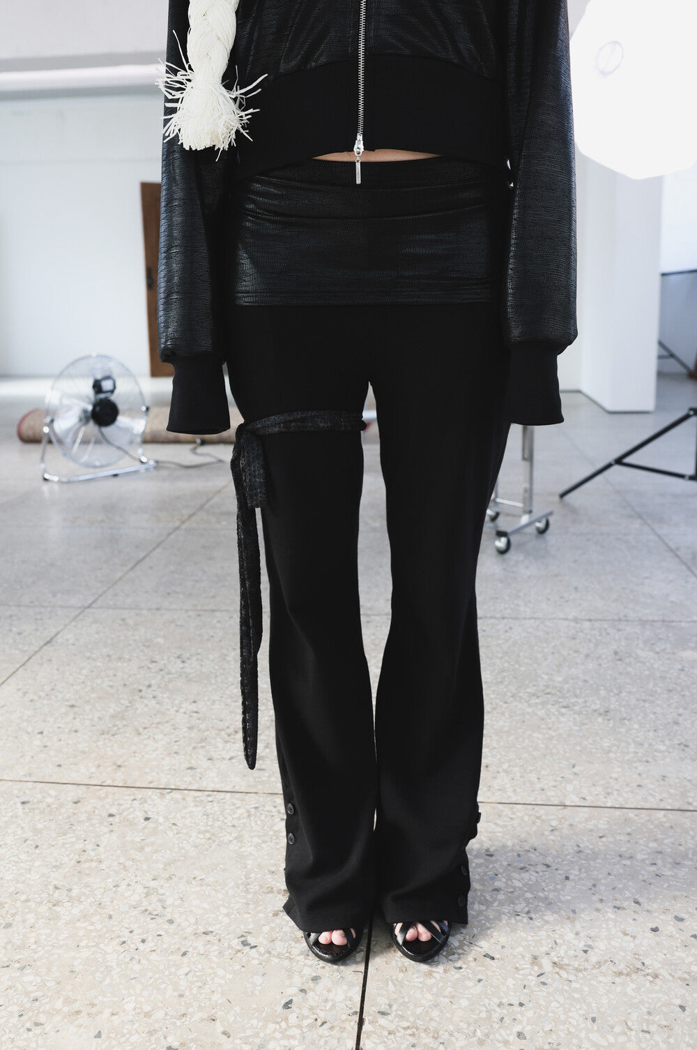 MIAE レイヤード レザー パンツ ブラック レイヤー詳細｜韓国ブランド レディース