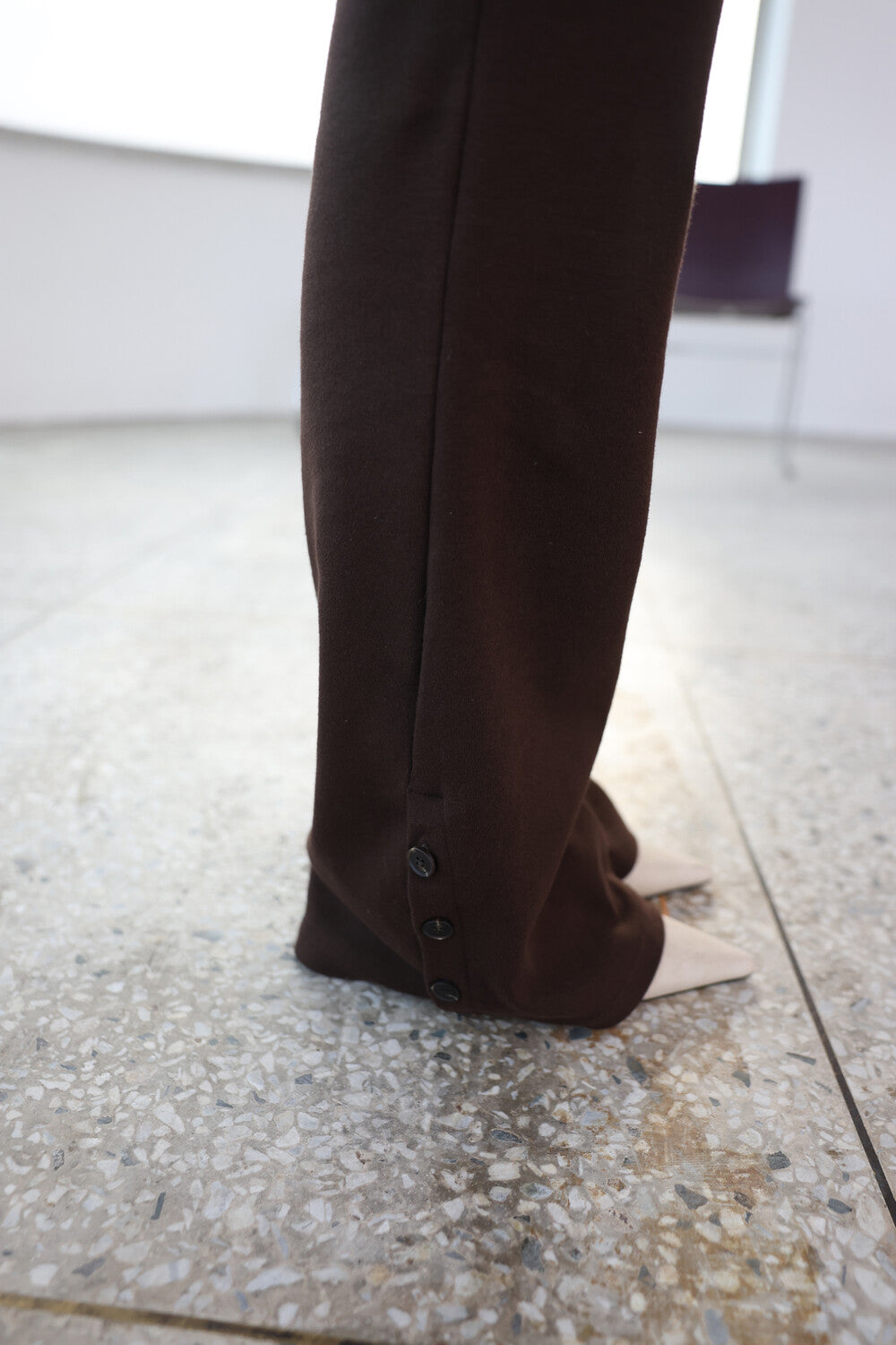 MIAE レイヤード レザー パンツ ブラウン 丈感参考｜脚長 スタイルアップ 韓国ファッション