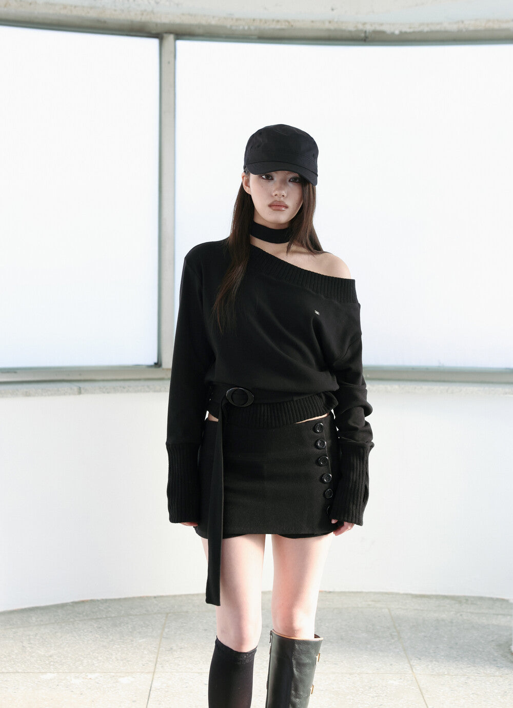 MIAE オフショルダー スウェット ブラック セットルック｜韓国ファッション レディース 通販