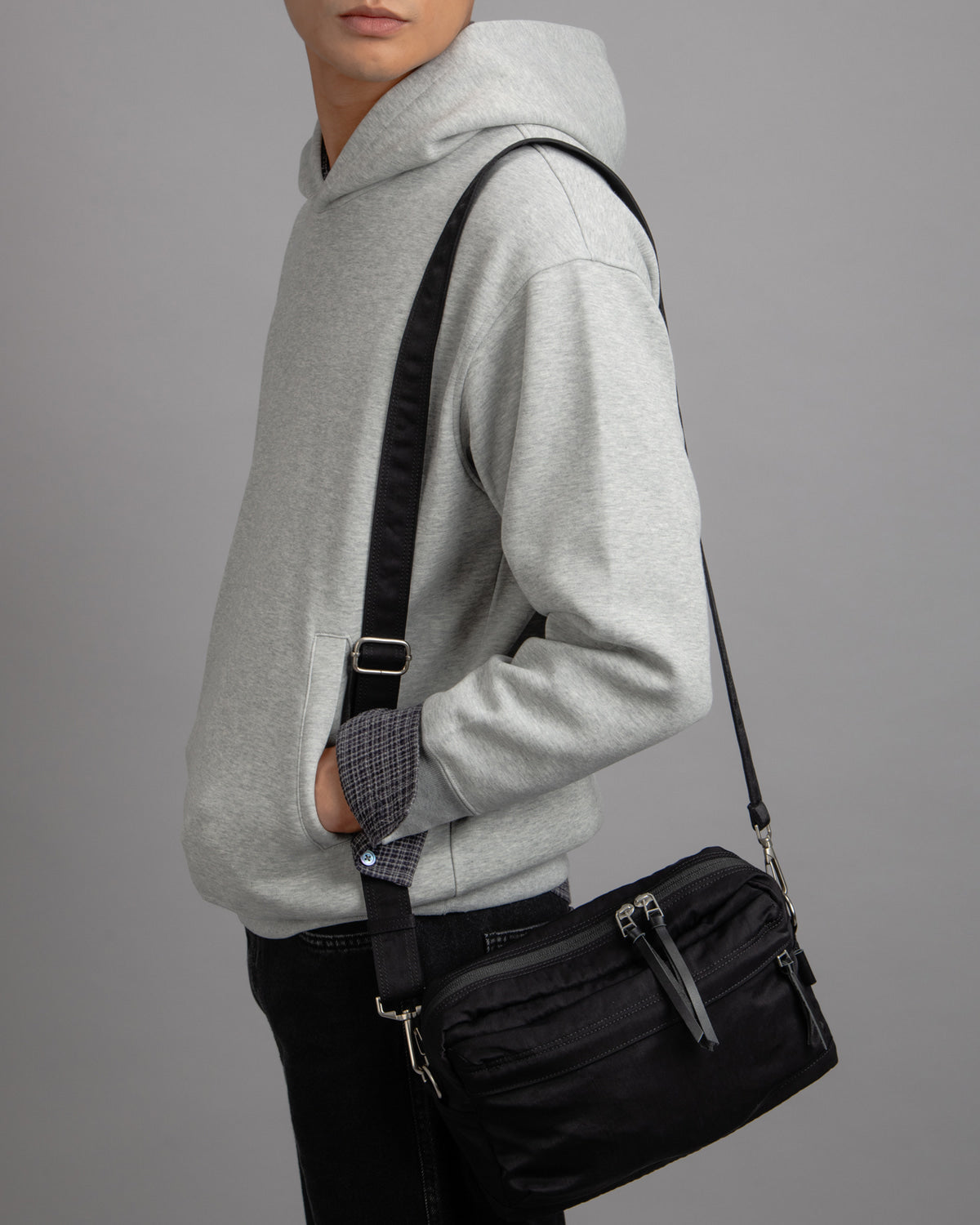 【Requisite レキジット】Cross bag 001 (Black)