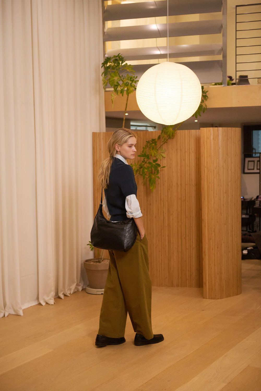 韓国 ショルダー バッグ 人気 大人 コーデ