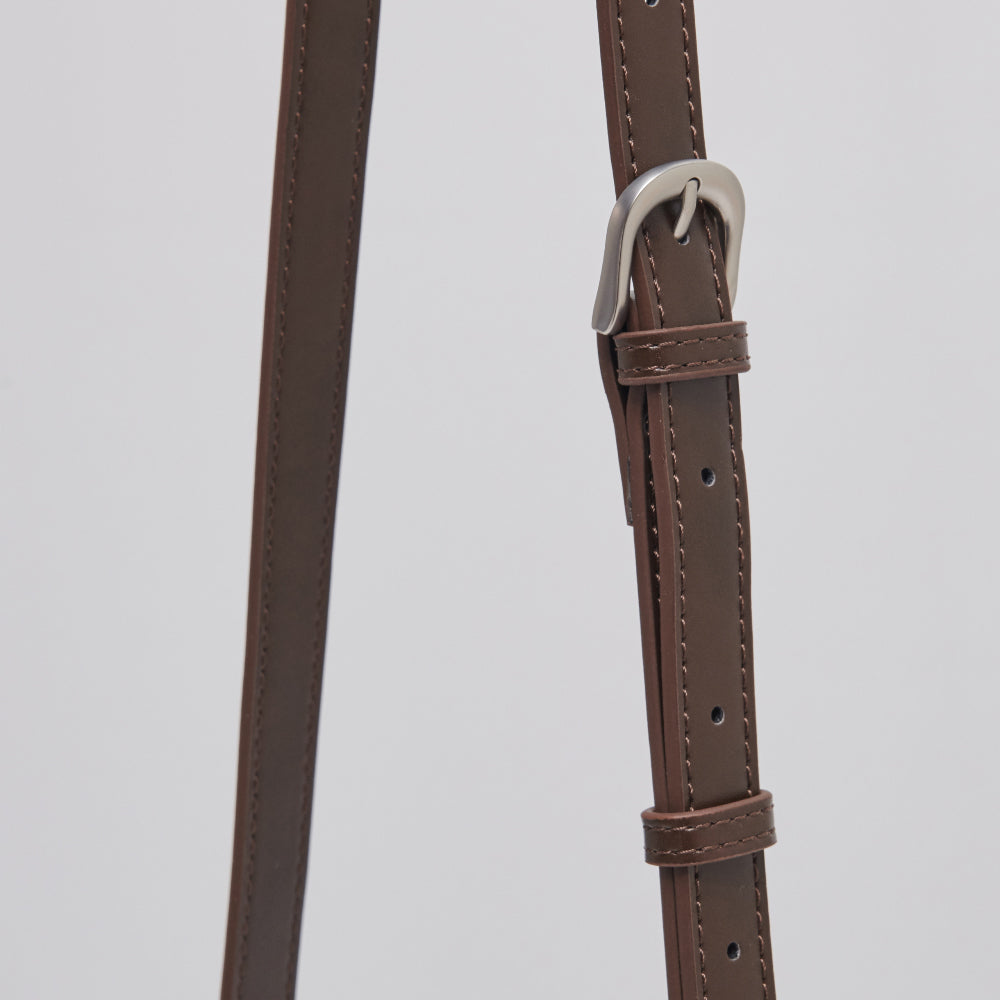 韓国 ショルダー バッグ 人気 大人 コーデ