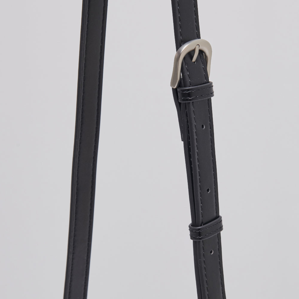 韓国 ショルダー バッグ 人気 大人 コーデ