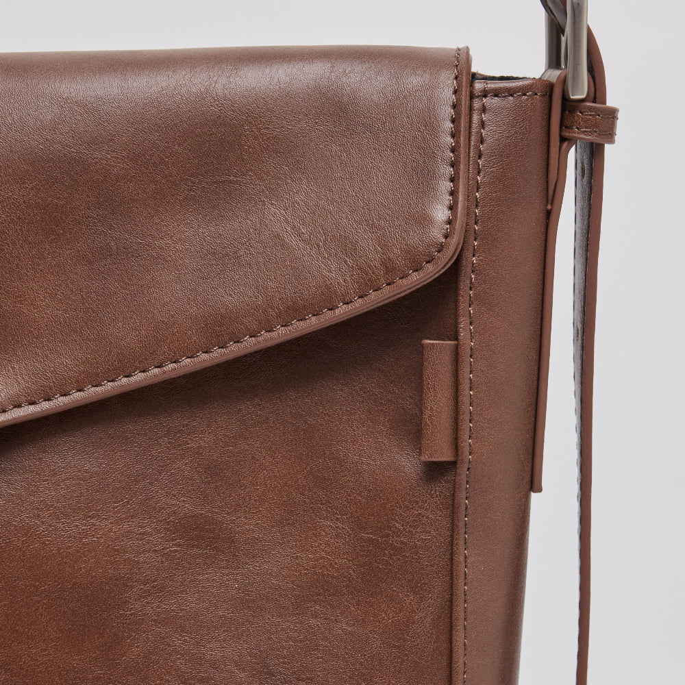 韓国 バッグ 革 風 ディテール ミニマル