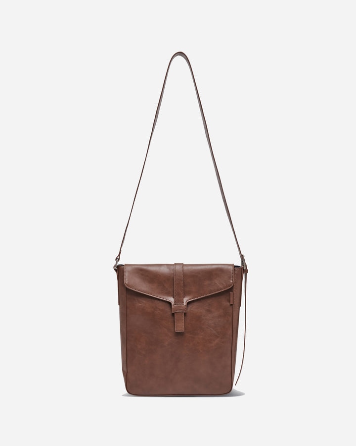 【Requisite レキジット】Square shoulder bag (Brown)