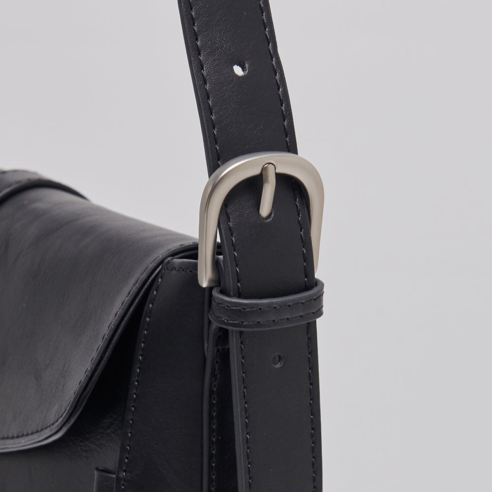 韓国 バッグ 人気 ブランド ミニマル デザイン