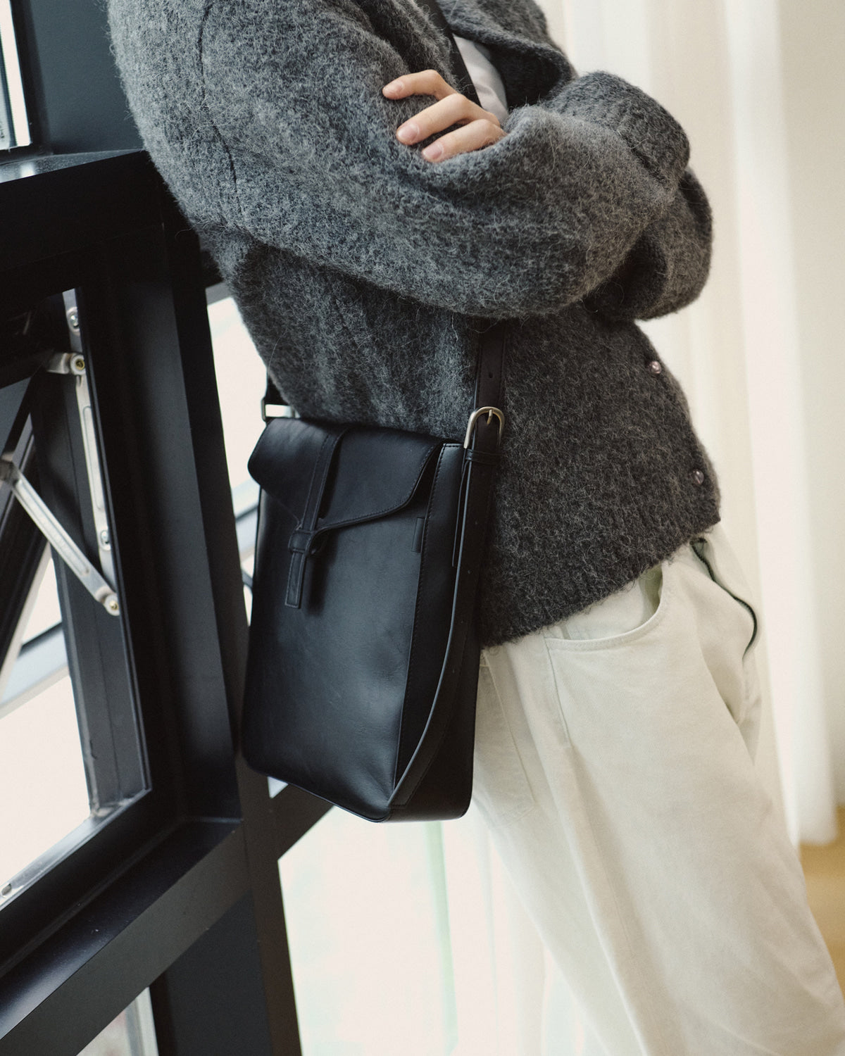 韓国 人気のバッグ Requisite ショルダーバッグ