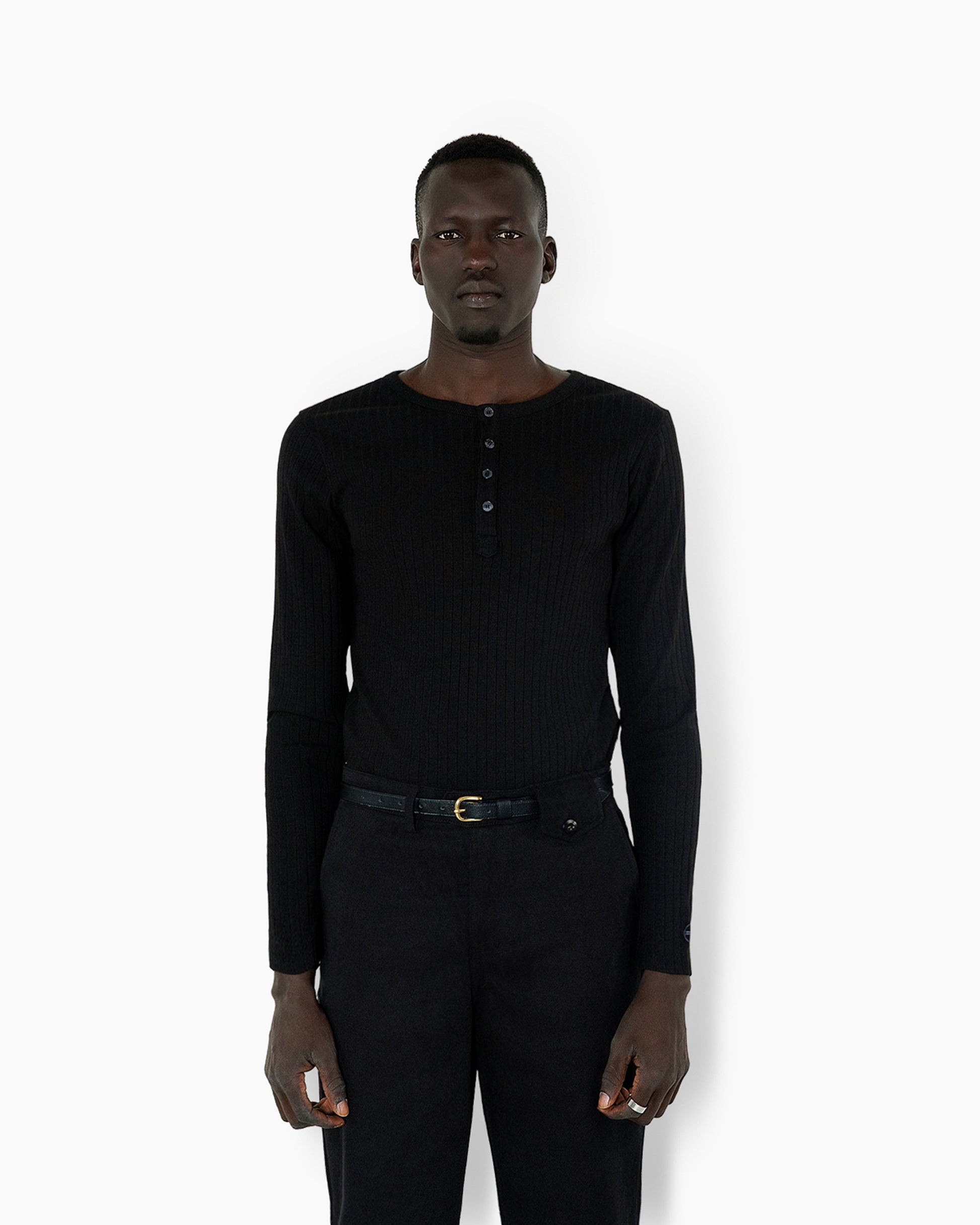 韓国ブランド アパレル 新鋭 メンズ ミニマル トップス