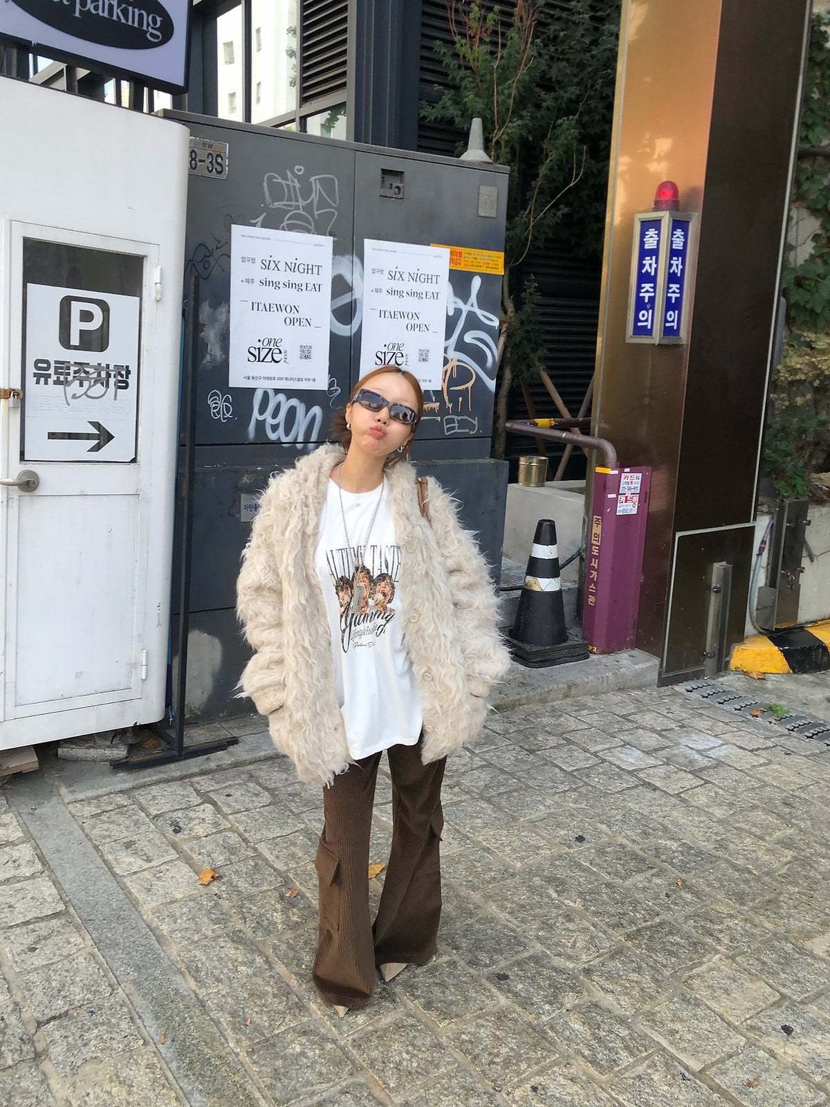 ストリートコーデ グラフィックロンT