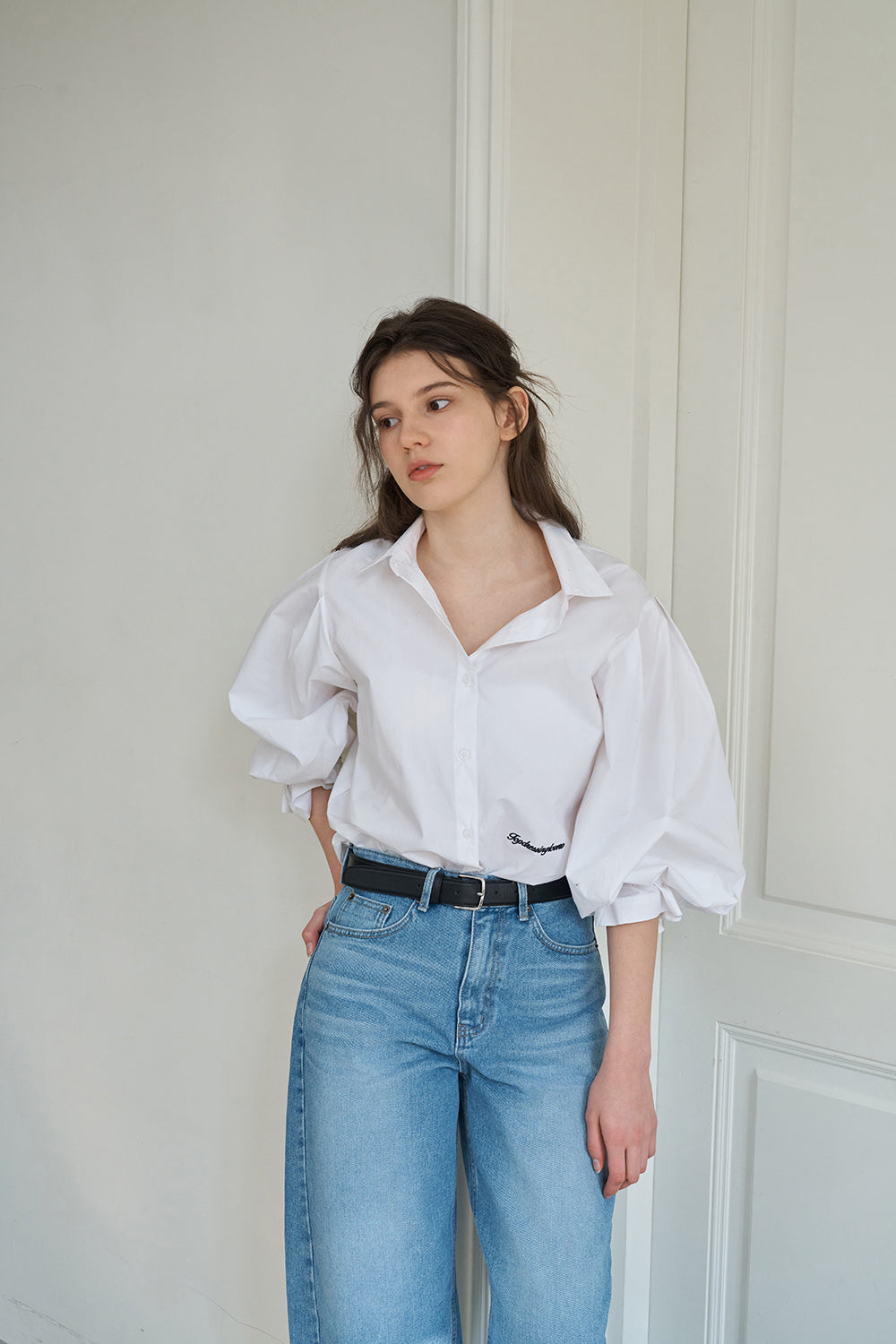 Mood Dotto Shirt アイボリー デニムパンツ スタイリング 韓国ファッション
