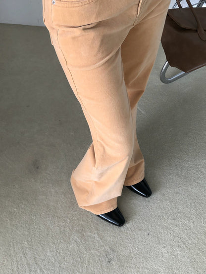 ベルベットパンツ 裾の素材感