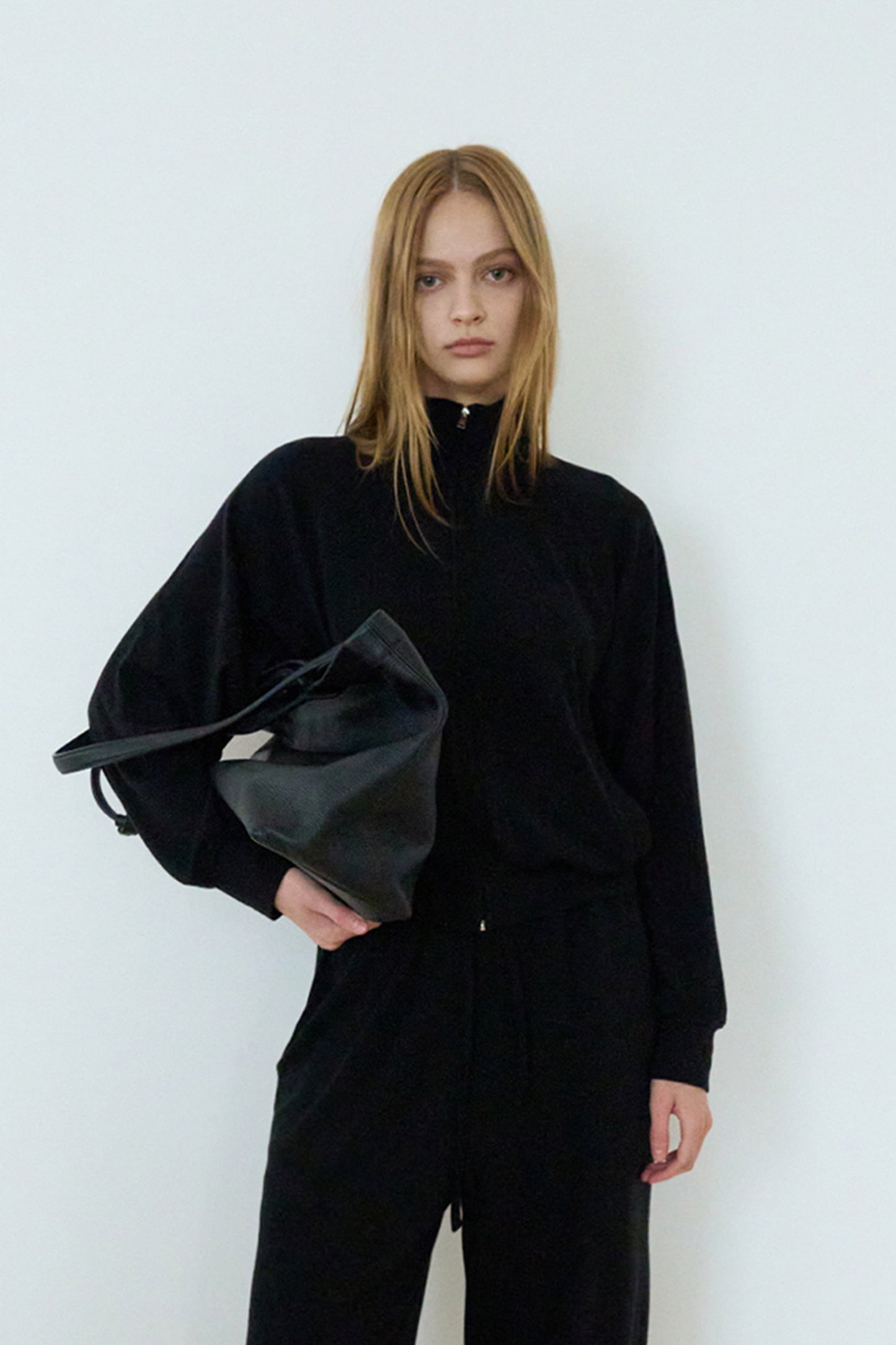 【BLOSSOM H COMPANY 2025AW】TIEN RAGLAN ZIP-UP