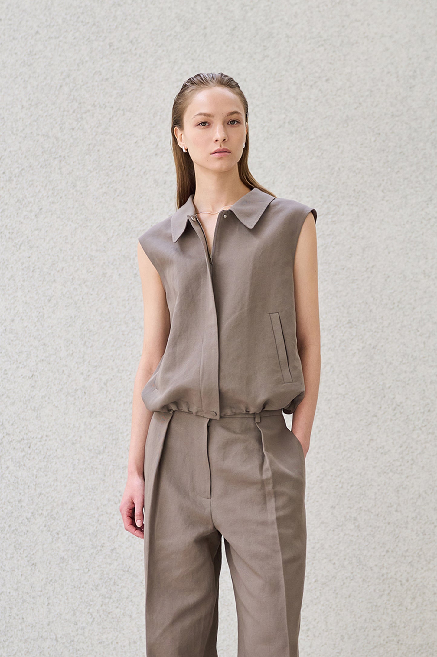 [BLOSSOM H COMPANY 2025SS] VATE SLEEVELESS ZIP UP