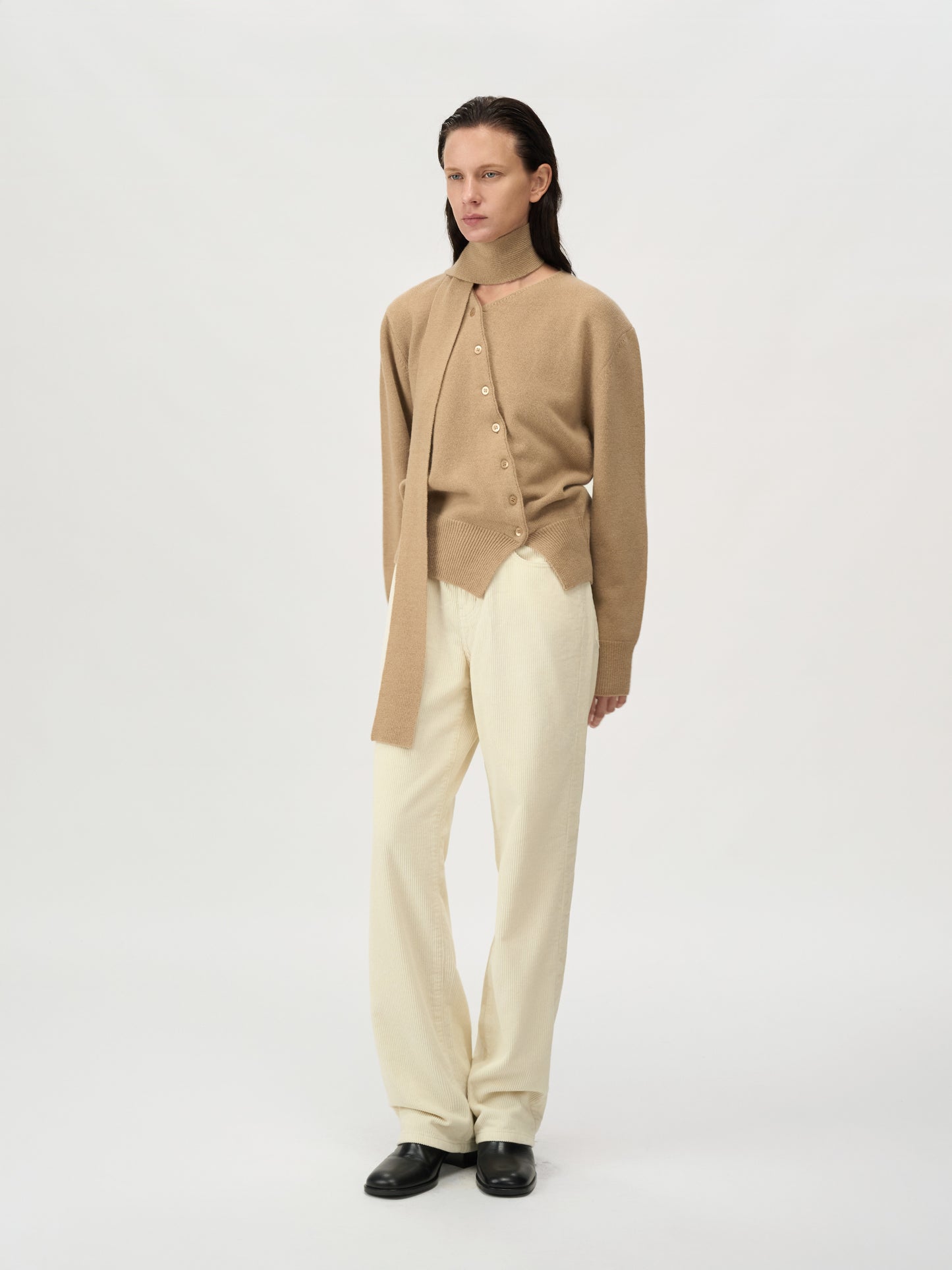 ウール100スカーフセットカーディガン平置き画像｜MAGJAY 韓国ファッション
