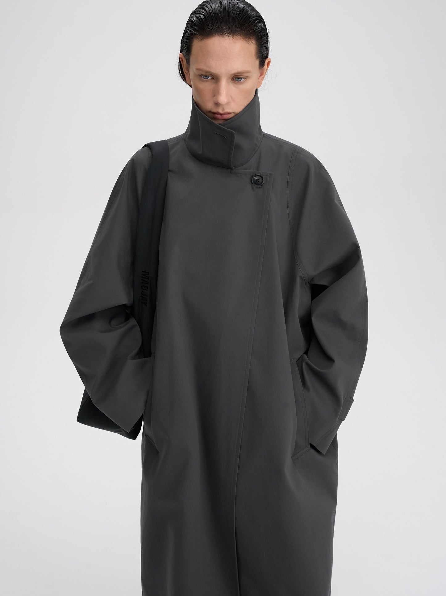 【MAGJAY 2025AW】High-neck Cocoon trench coat