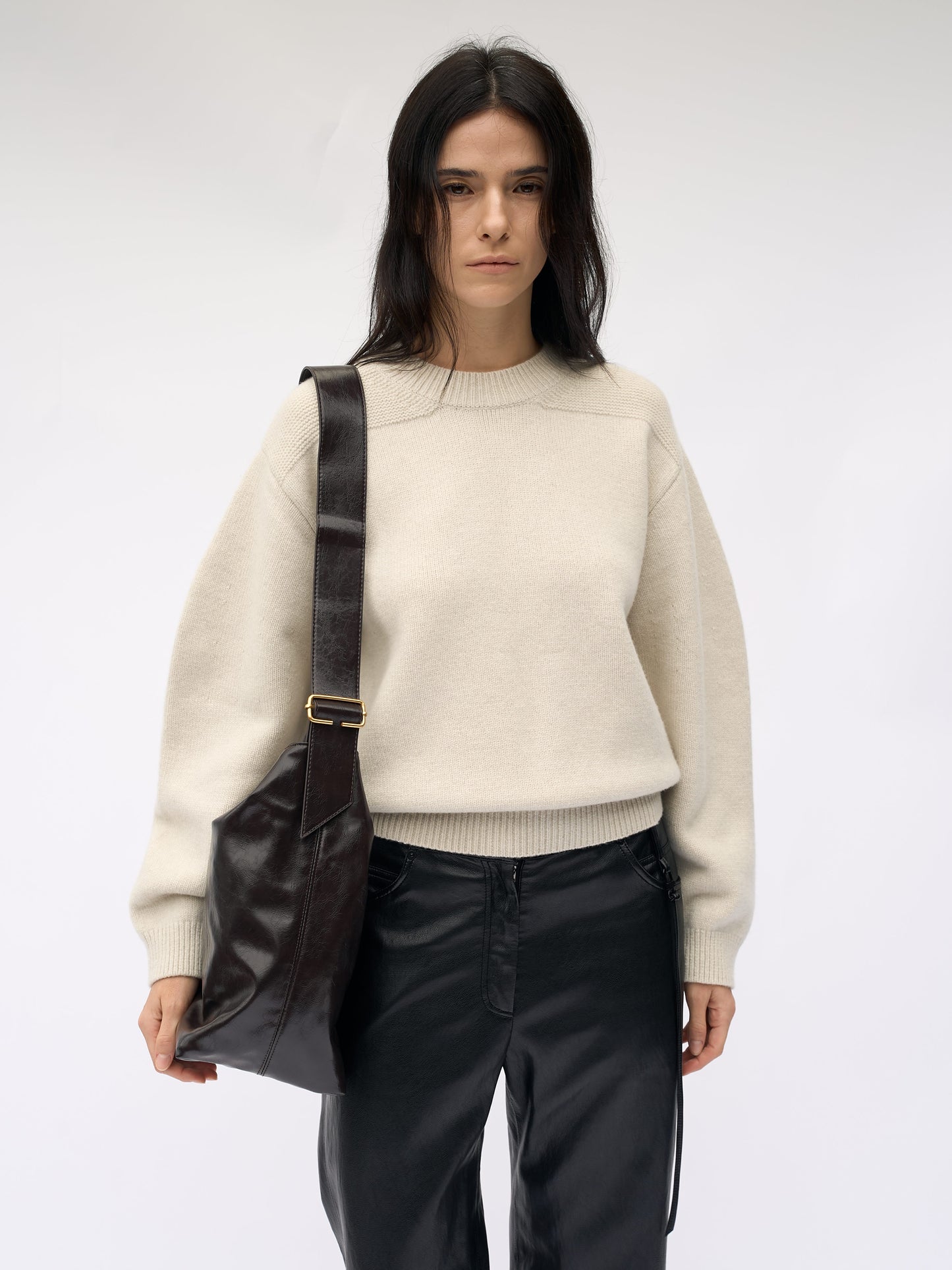 【MAGJAY 2025AW】Wool Curved Sleeve Knitwear