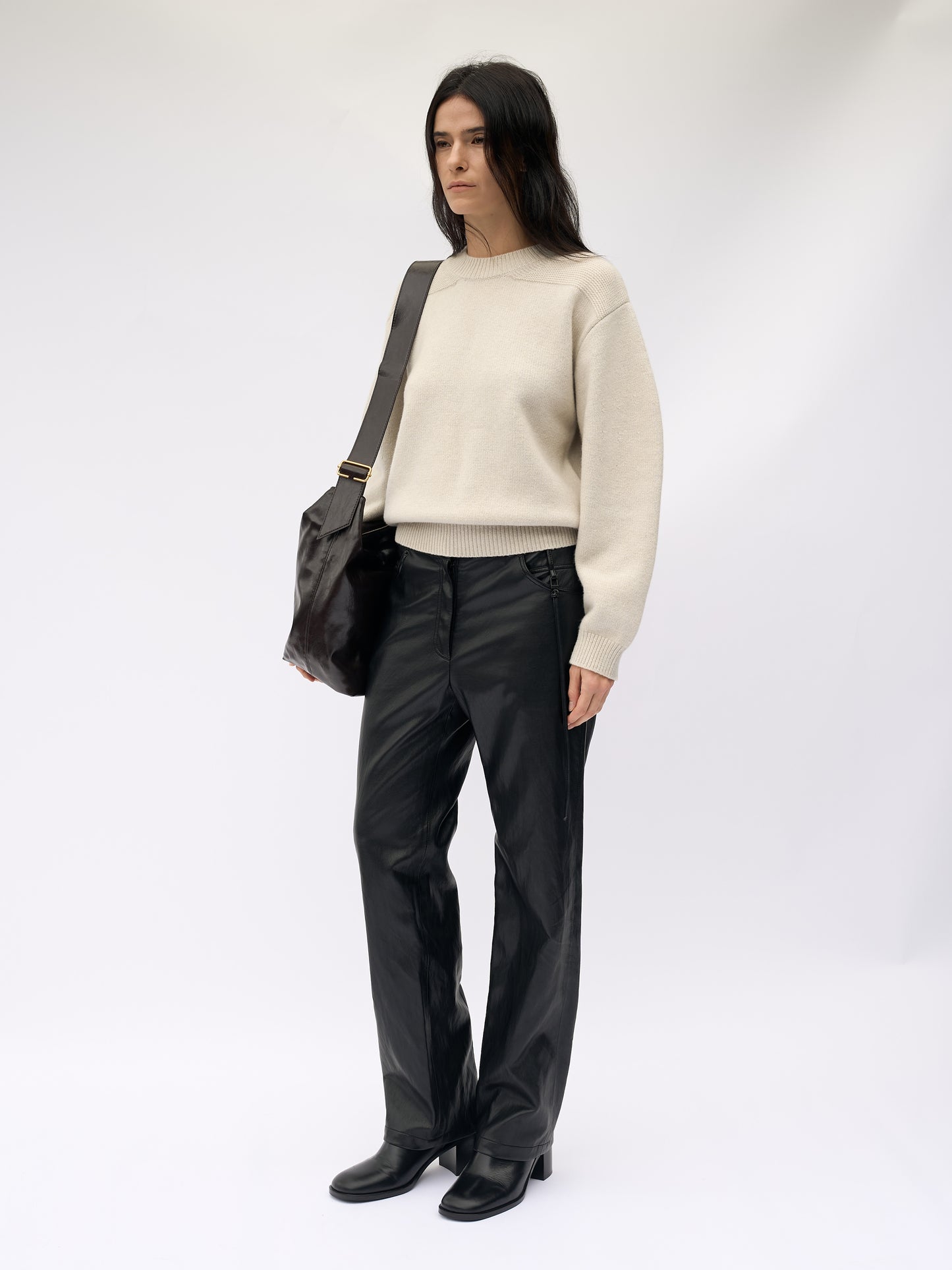 【MAGJAY 2025AW】Wool Curved Sleeve Knitwear