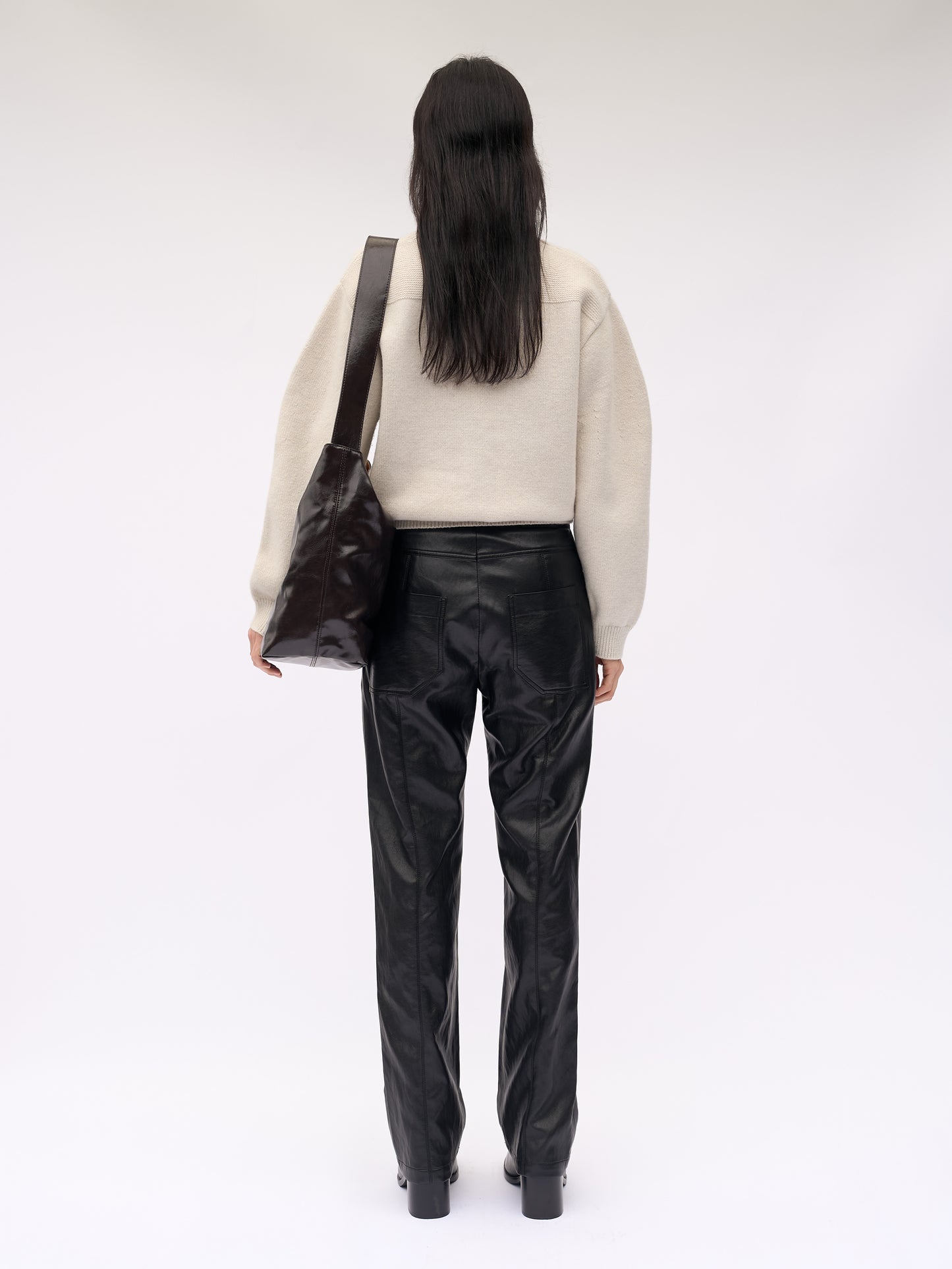 【MAGJAY 2025AW】Wool Curved Sleeve Knitwear