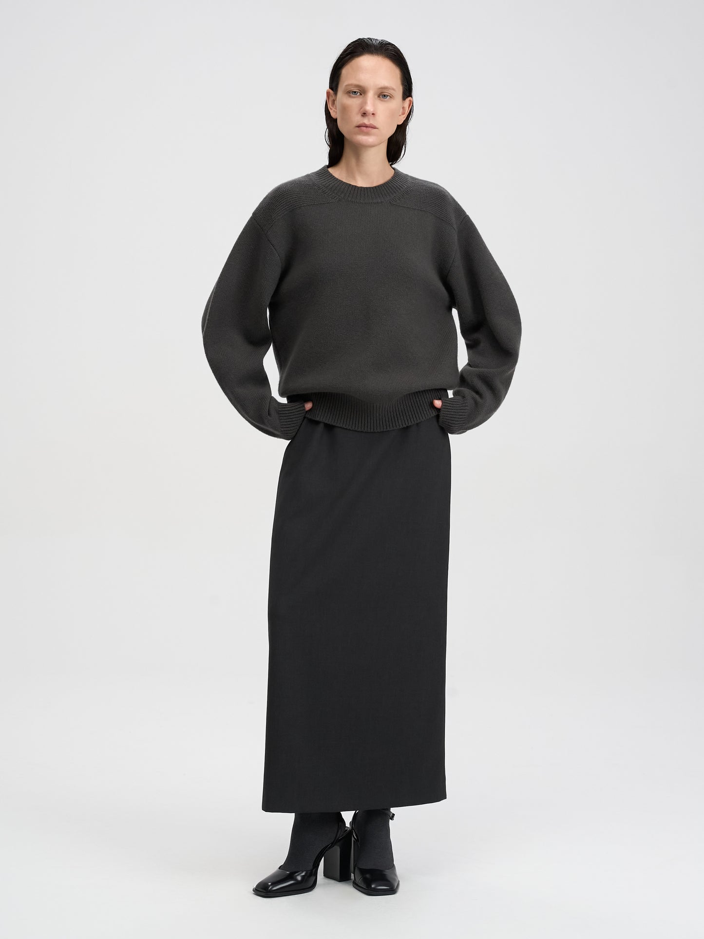 【MAGJAY 2025AW】Wool Curved Sleeve Knitwear