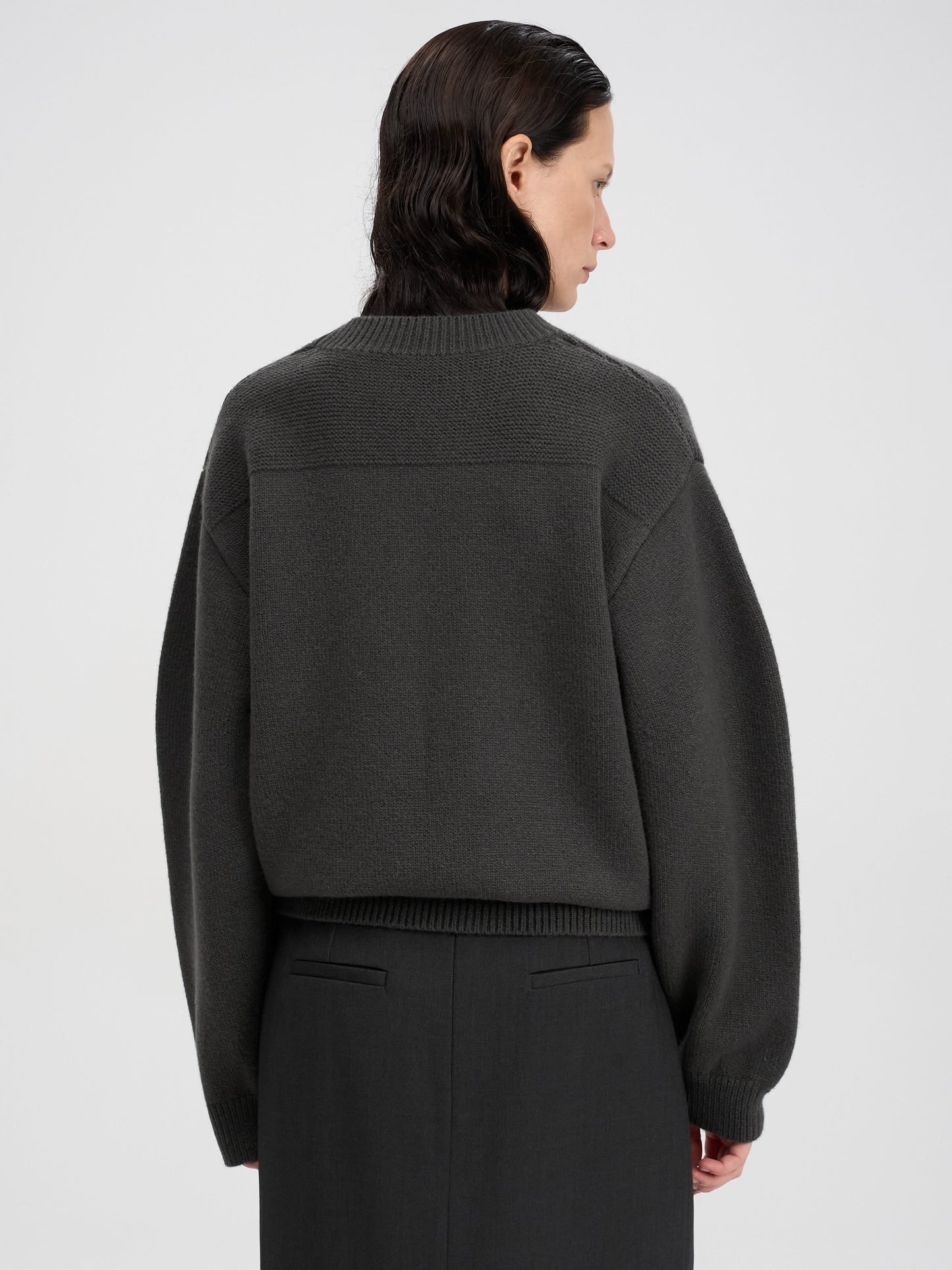 【MAGJAY 2025AW】Wool Curved Sleeve Knitwear