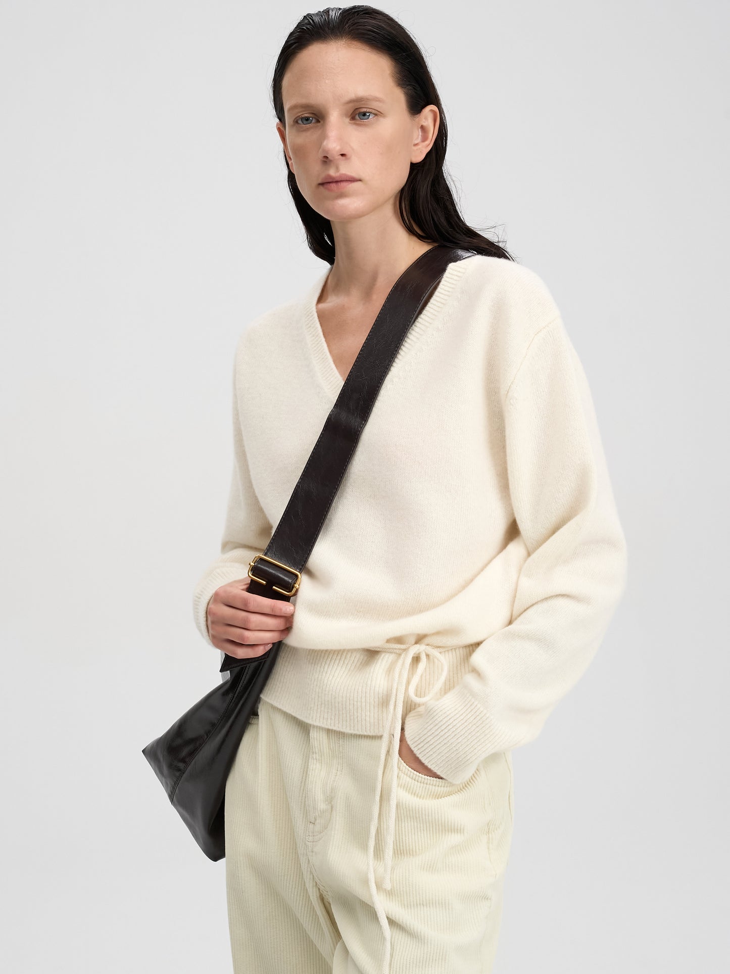 【MAGJAY 2025AW】Woolly Belted V-neck Knitwear