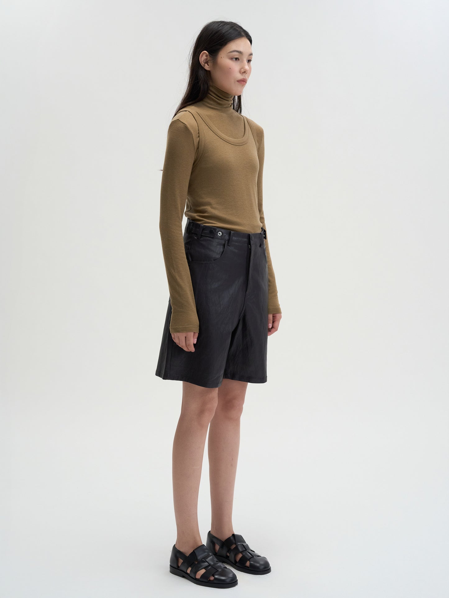 【MAGJAY 2025AW】Fake Leather Half Pants - Dark Brown