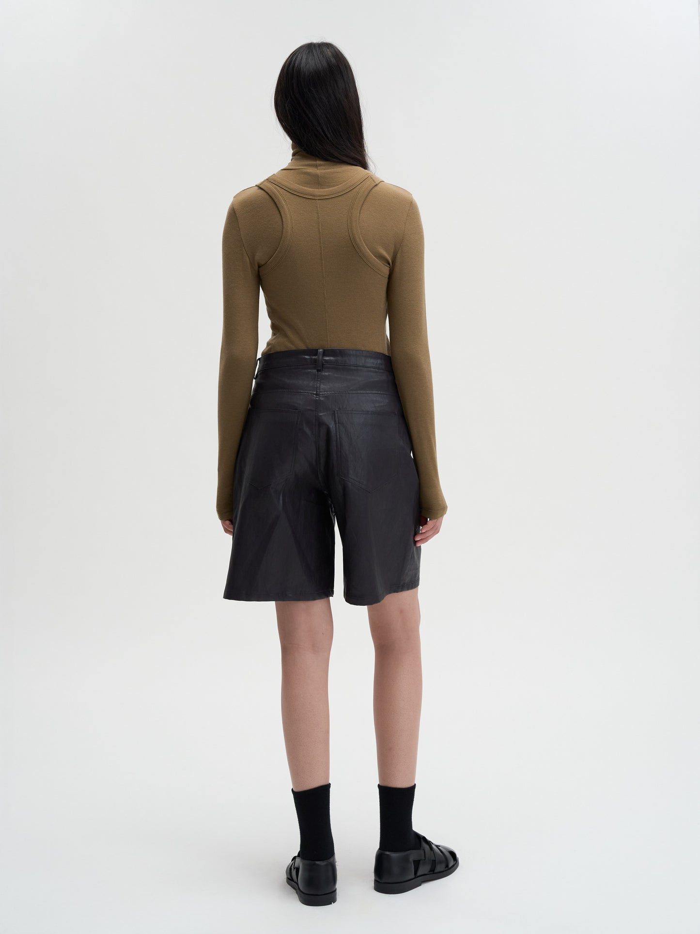【MAGJAY 2025AW】Fake Leather Half Pants - Dark Brown