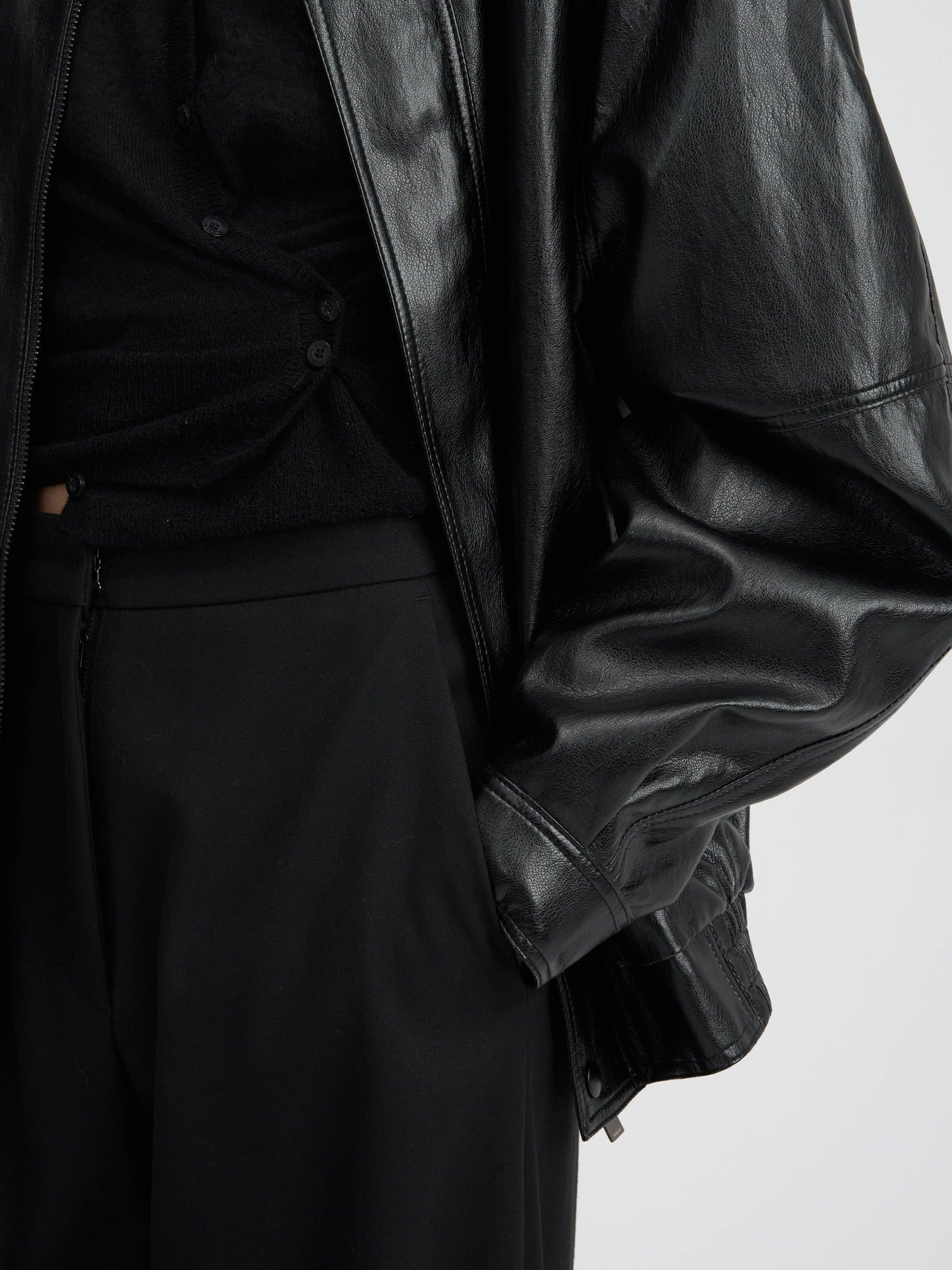 【MAGJAY 2025AW】Soft Flow Curved Pants