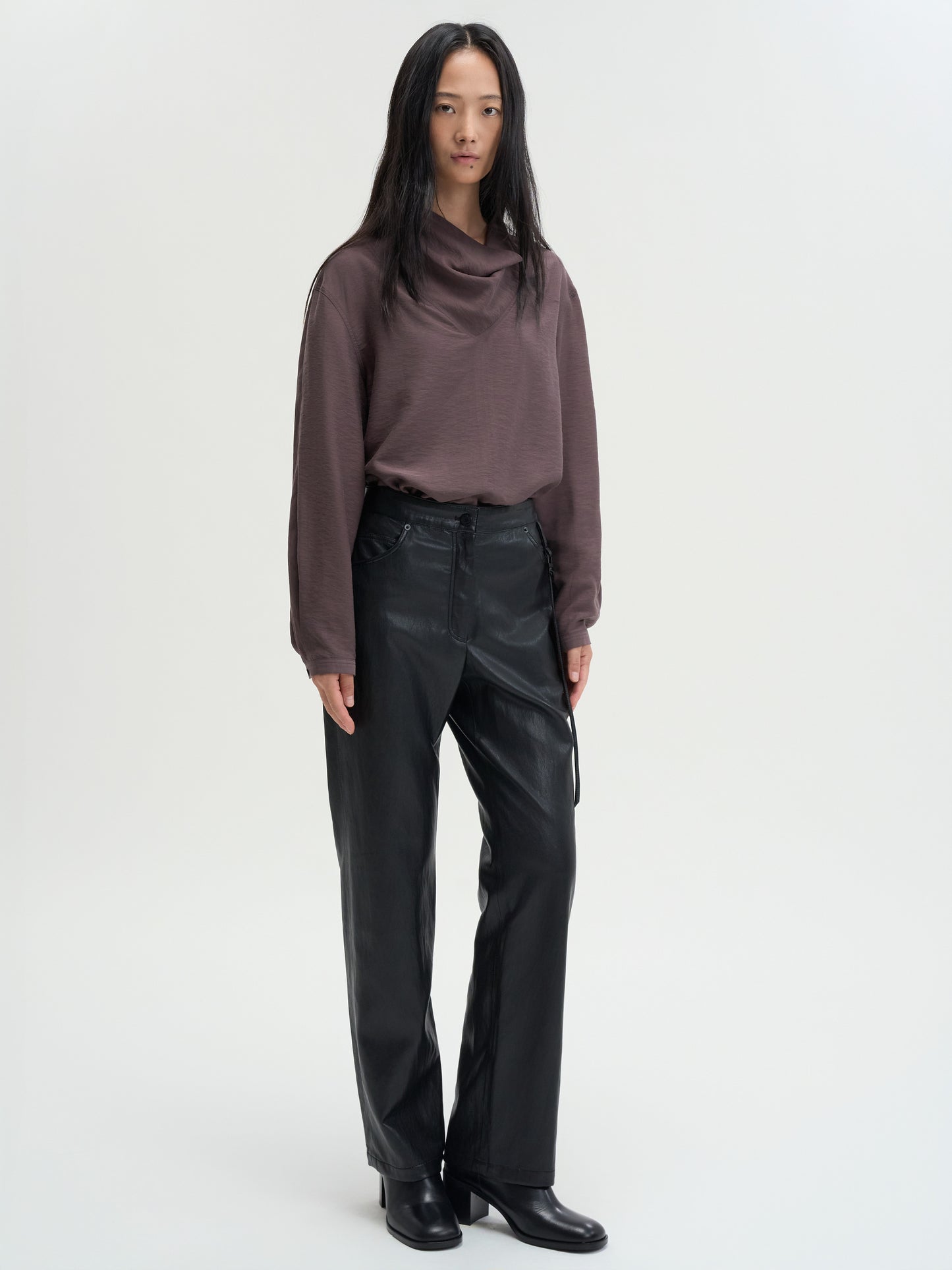 【MAGJAY 2025AW】Leather Straight Pants - Black