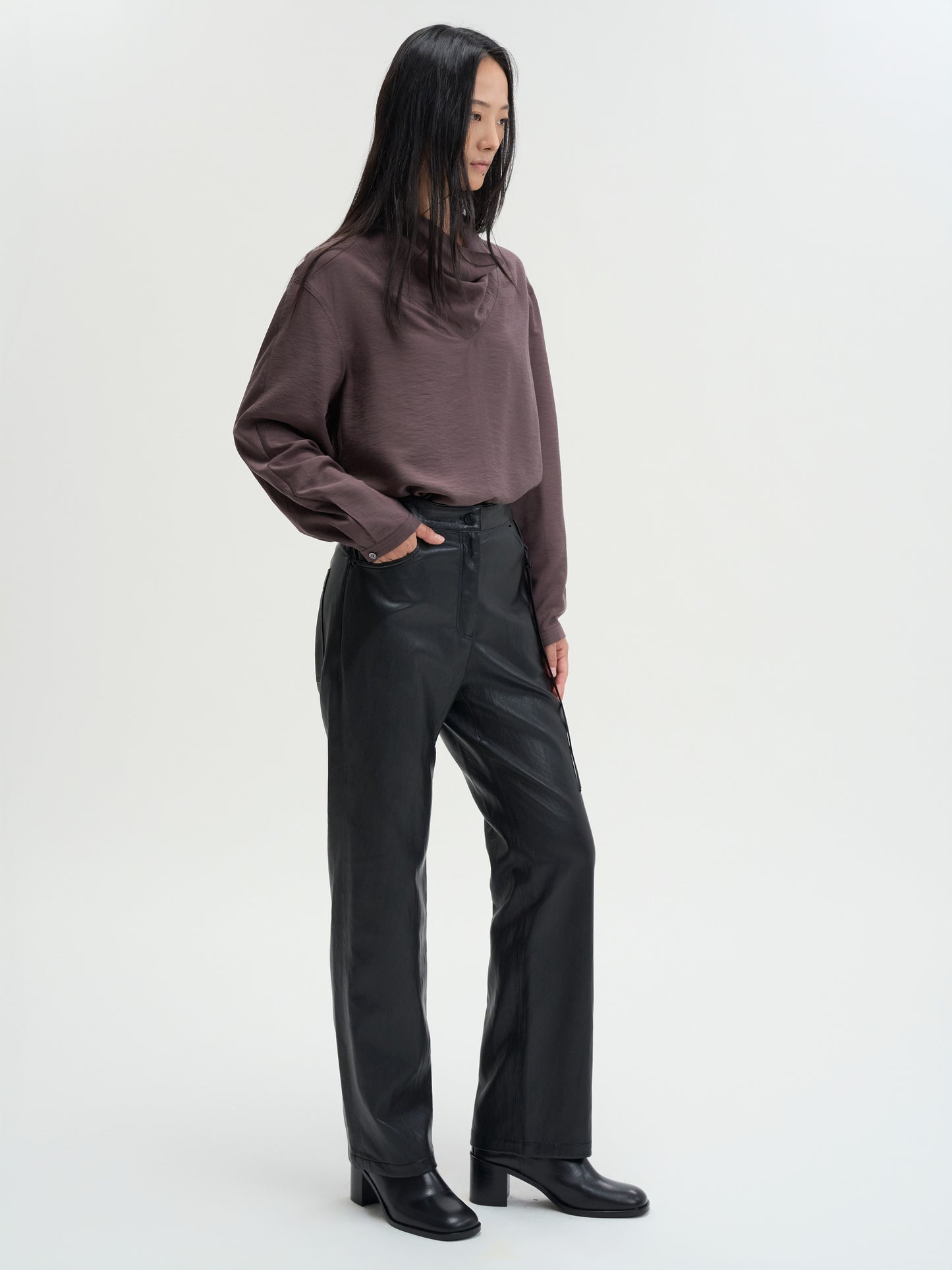 【MAGJAY 2025AW】Leather Straight Pants - Black