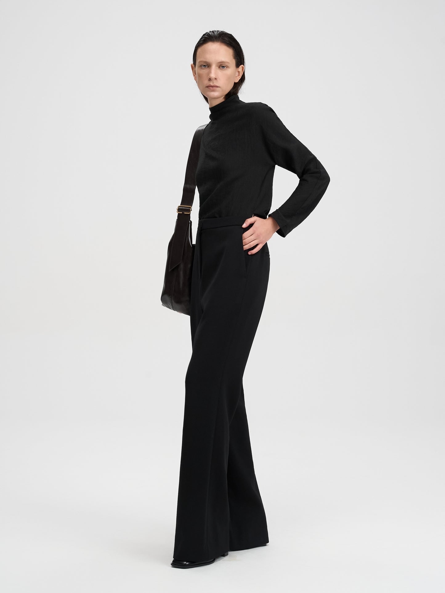 【MAGJAY 2025AW】Krinkled Half Neck Blouse