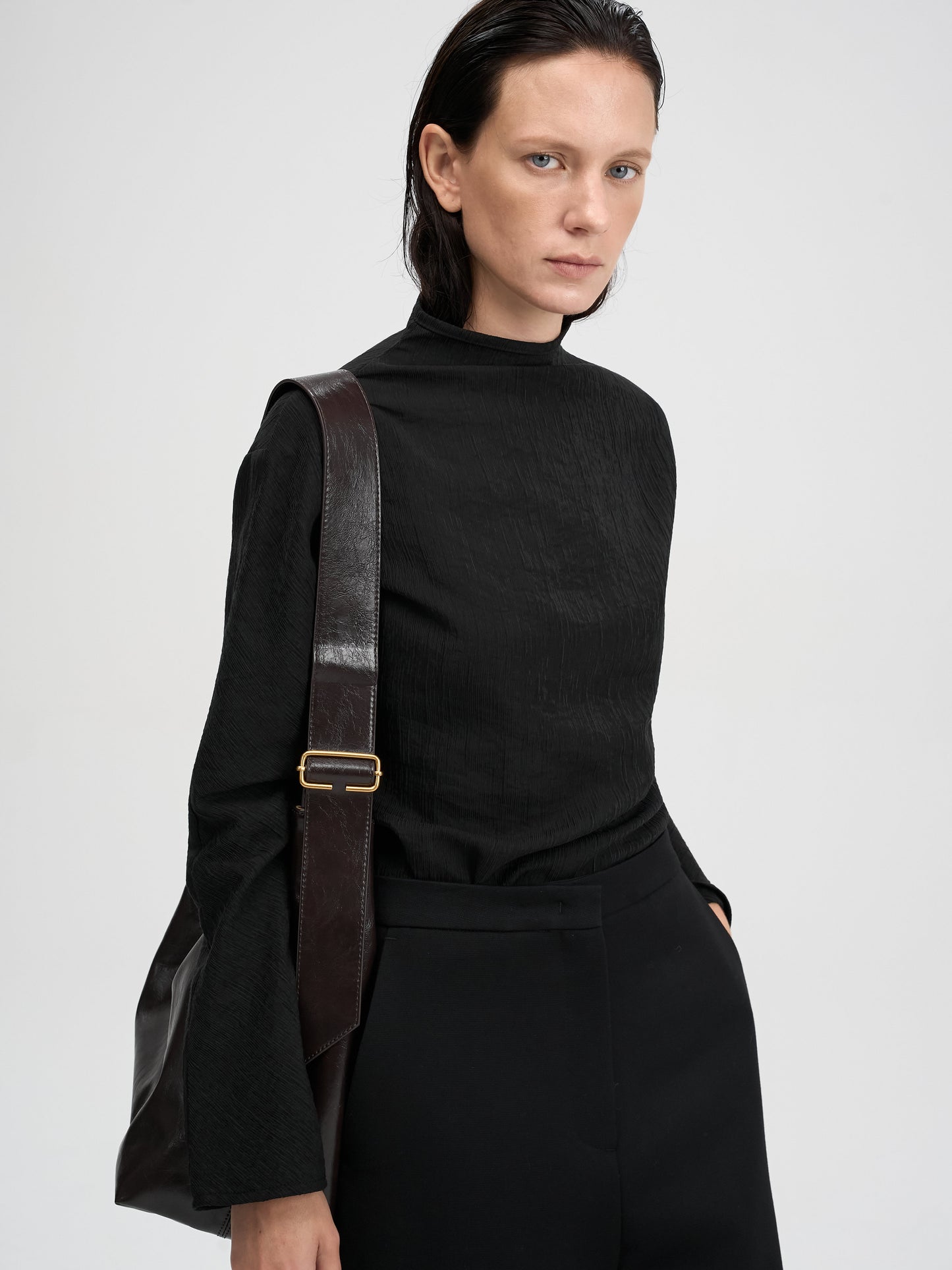 【MAGJAY 2025AW】Krinkled Half Neck Blouse