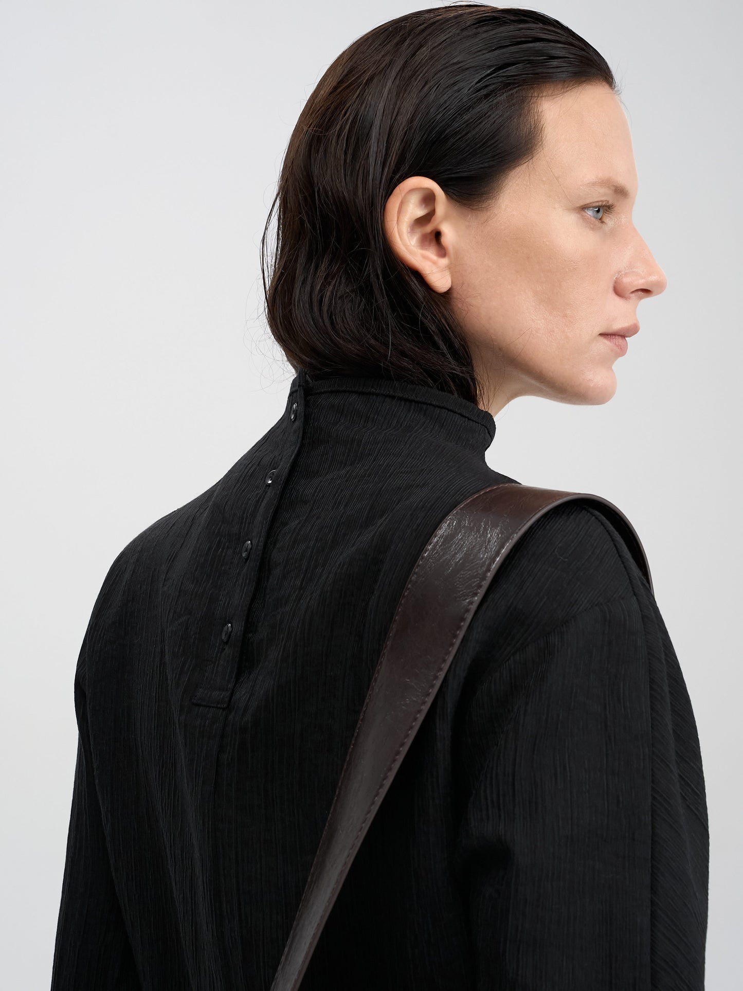 【MAGJAY 2025AW】Krinkled Half Neck Blouse