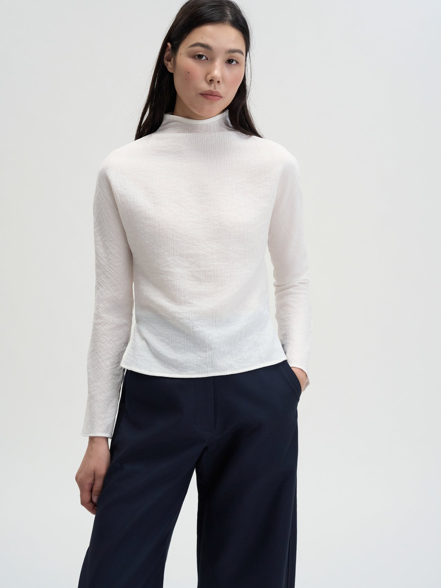 【MAGJAY 2025AW】Krinkled Half Neck Blouse