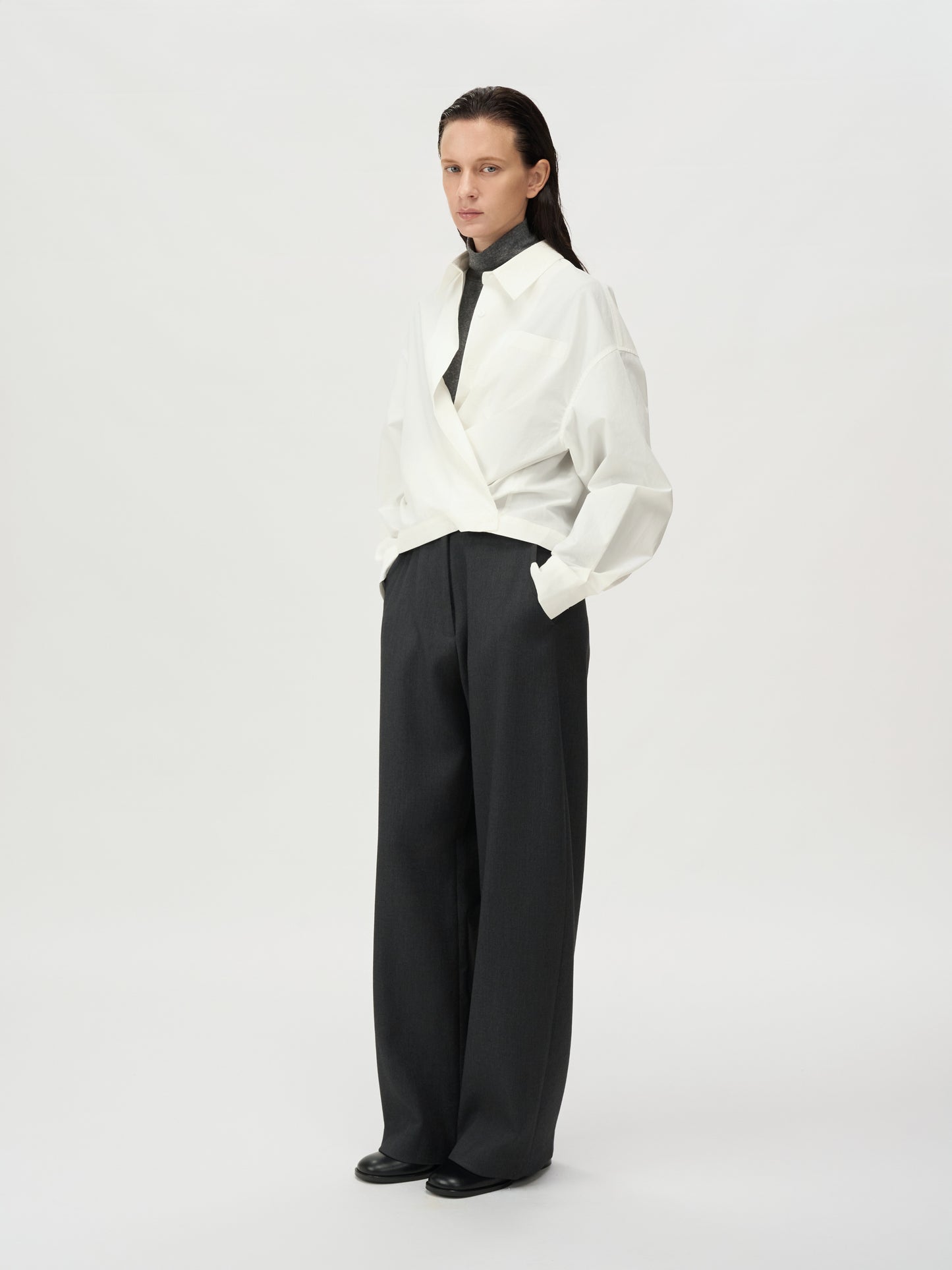 【MAGJAY 2025AW】Uno Soft Twisted Crop Shirt