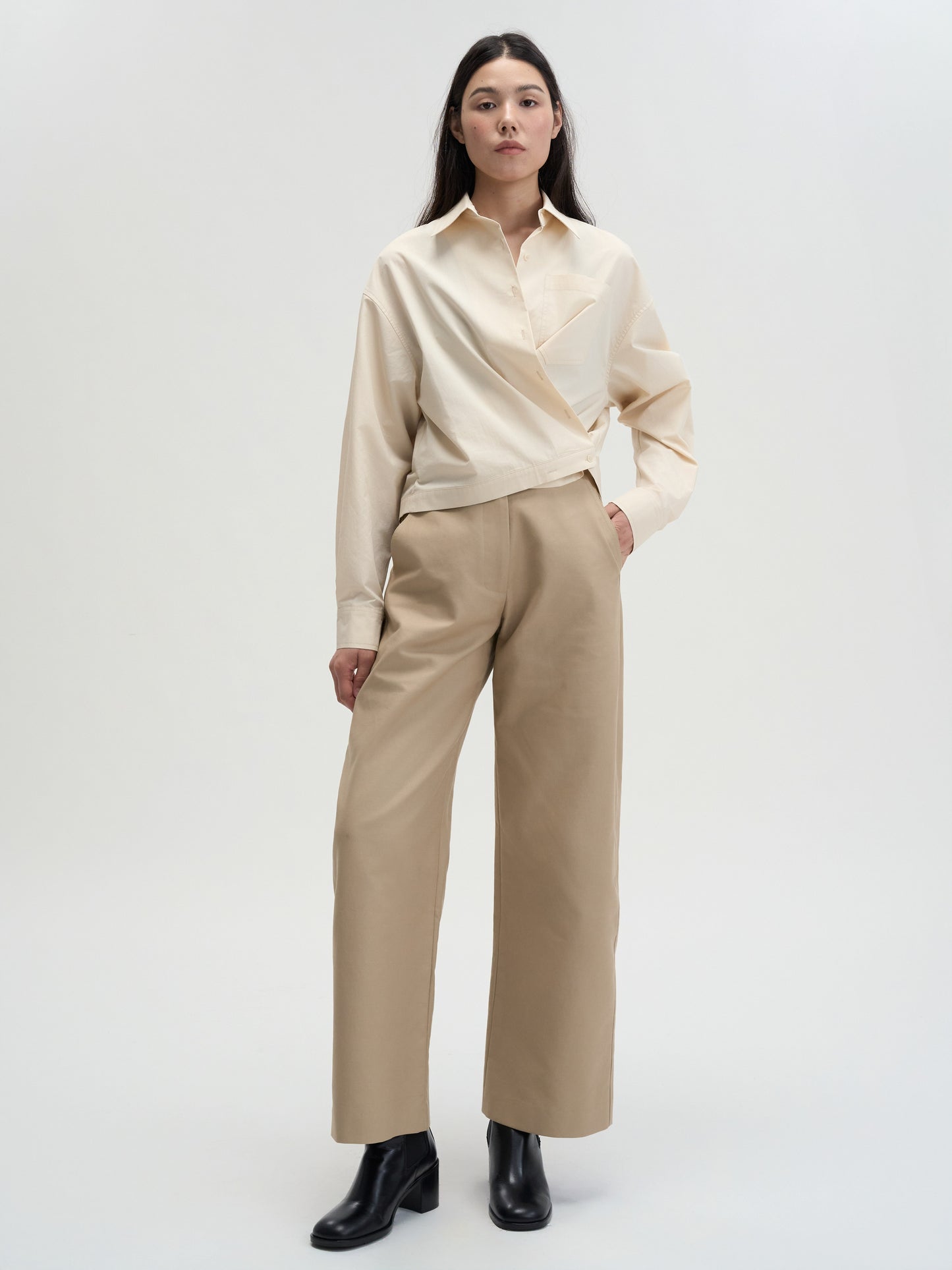 【MAGJAY 2025AW】Uno Soft Twisted Crop Shirt